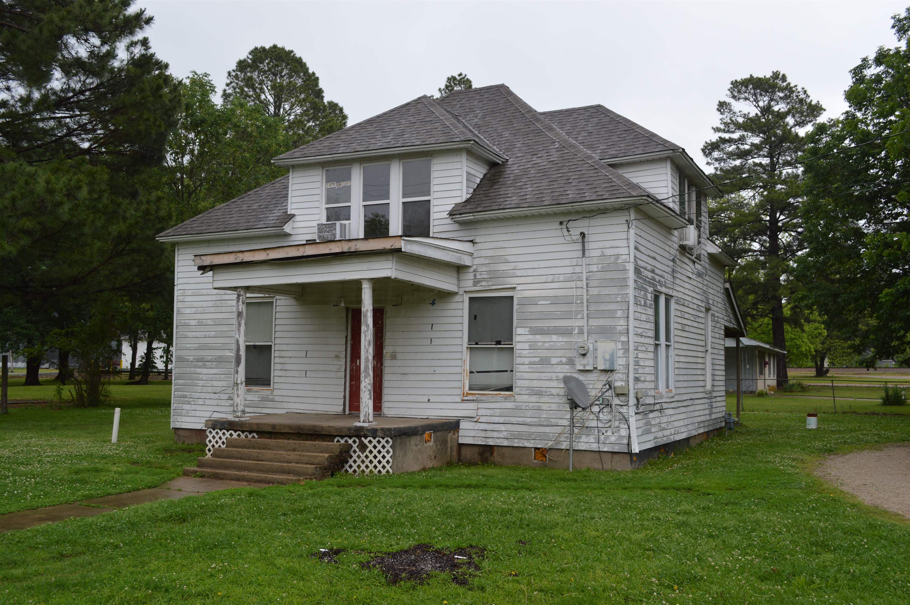 300 N Cole  Harrisburg, AR