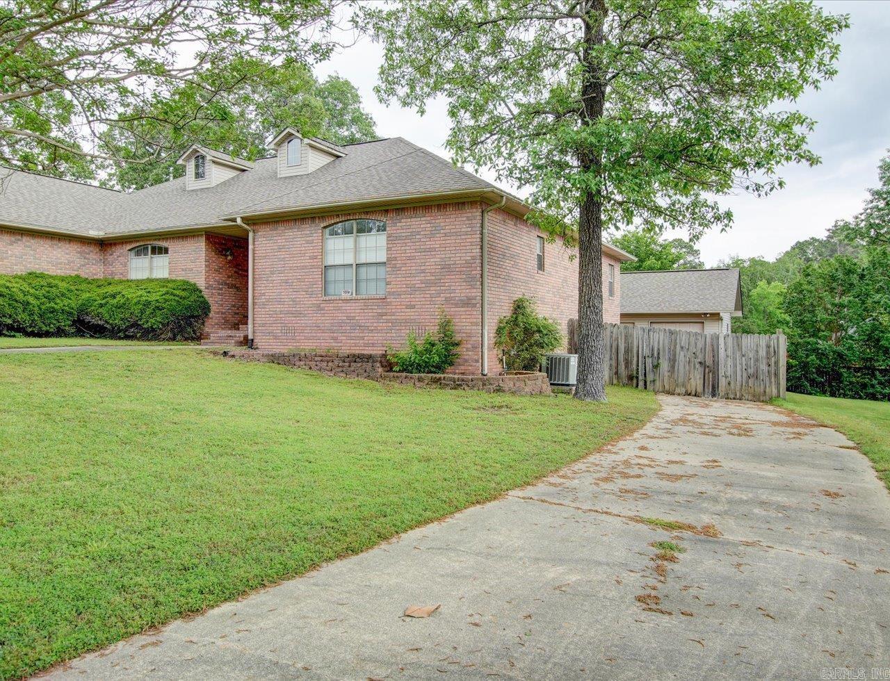 106  Buck Ridge  Hot Springs, AR