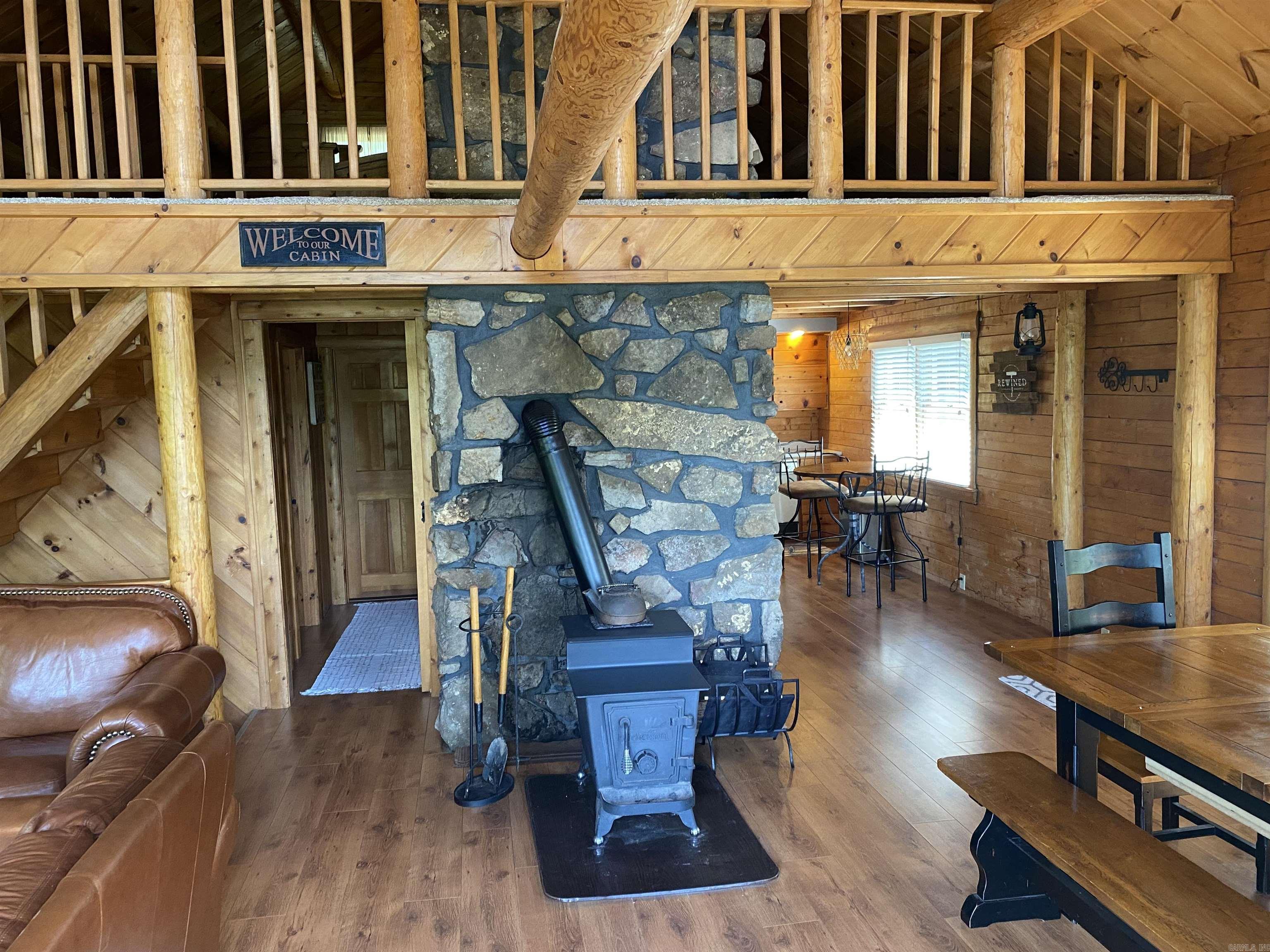760  Davidson  Greers Ferry, AR