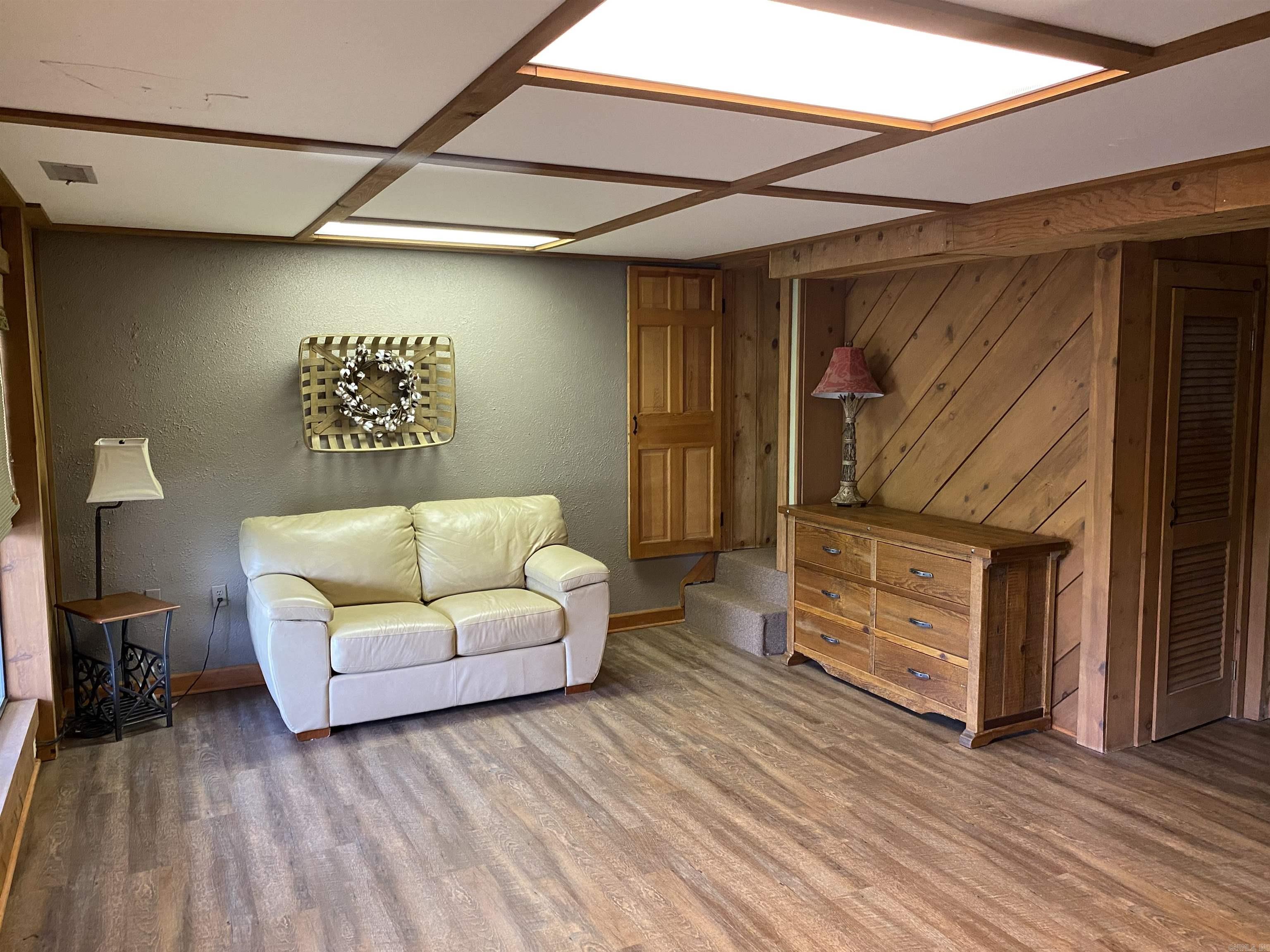760  Davidson  Greers Ferry, AR