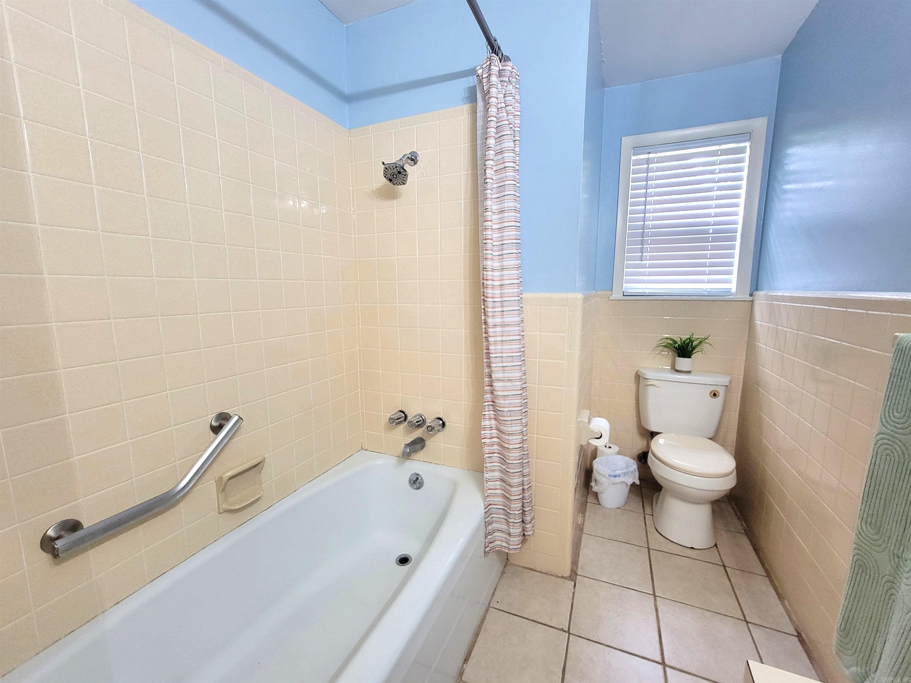 2304 W 47  Pine Bluff, AR