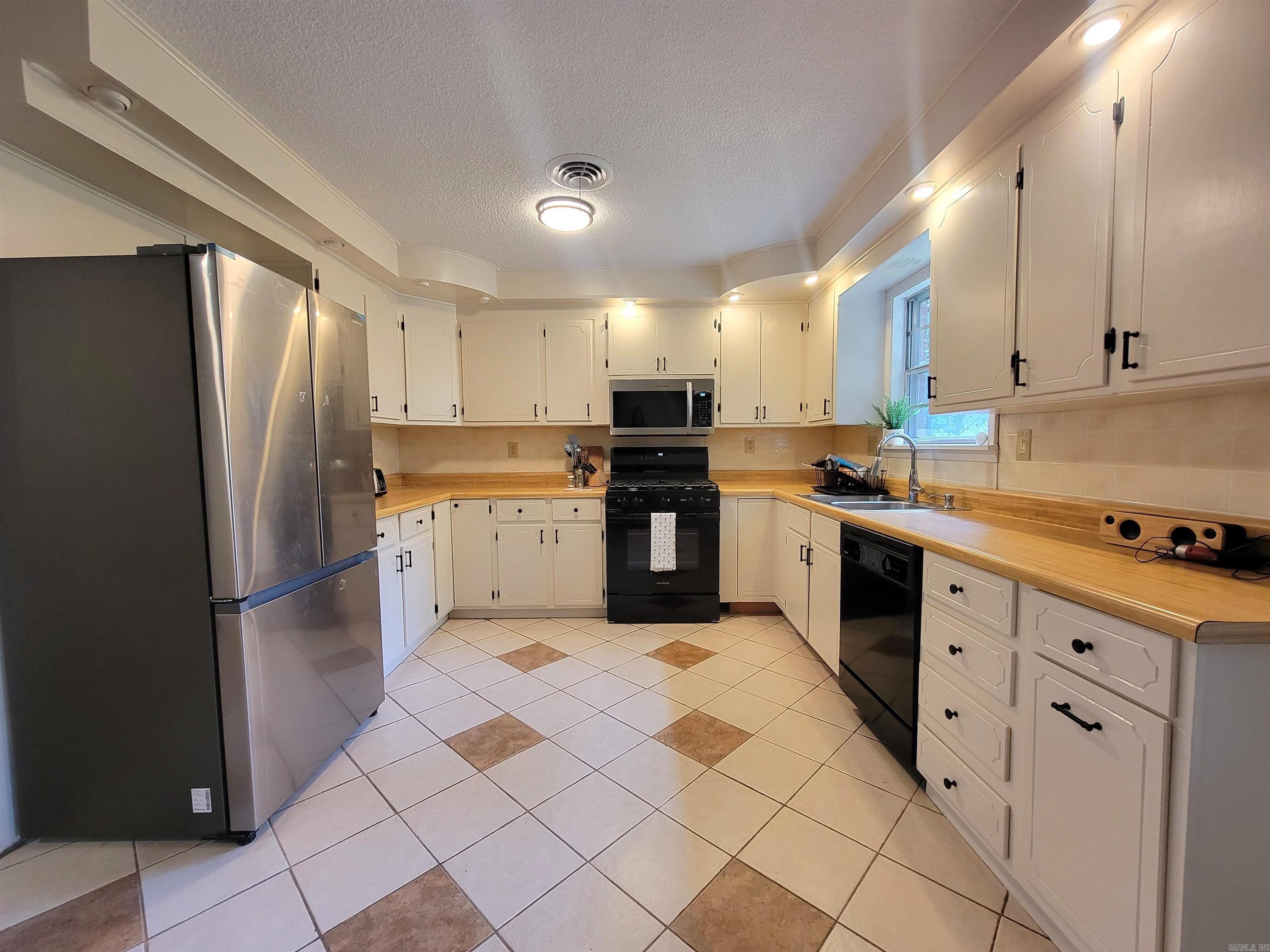 2304 W 47  Pine Bluff, AR