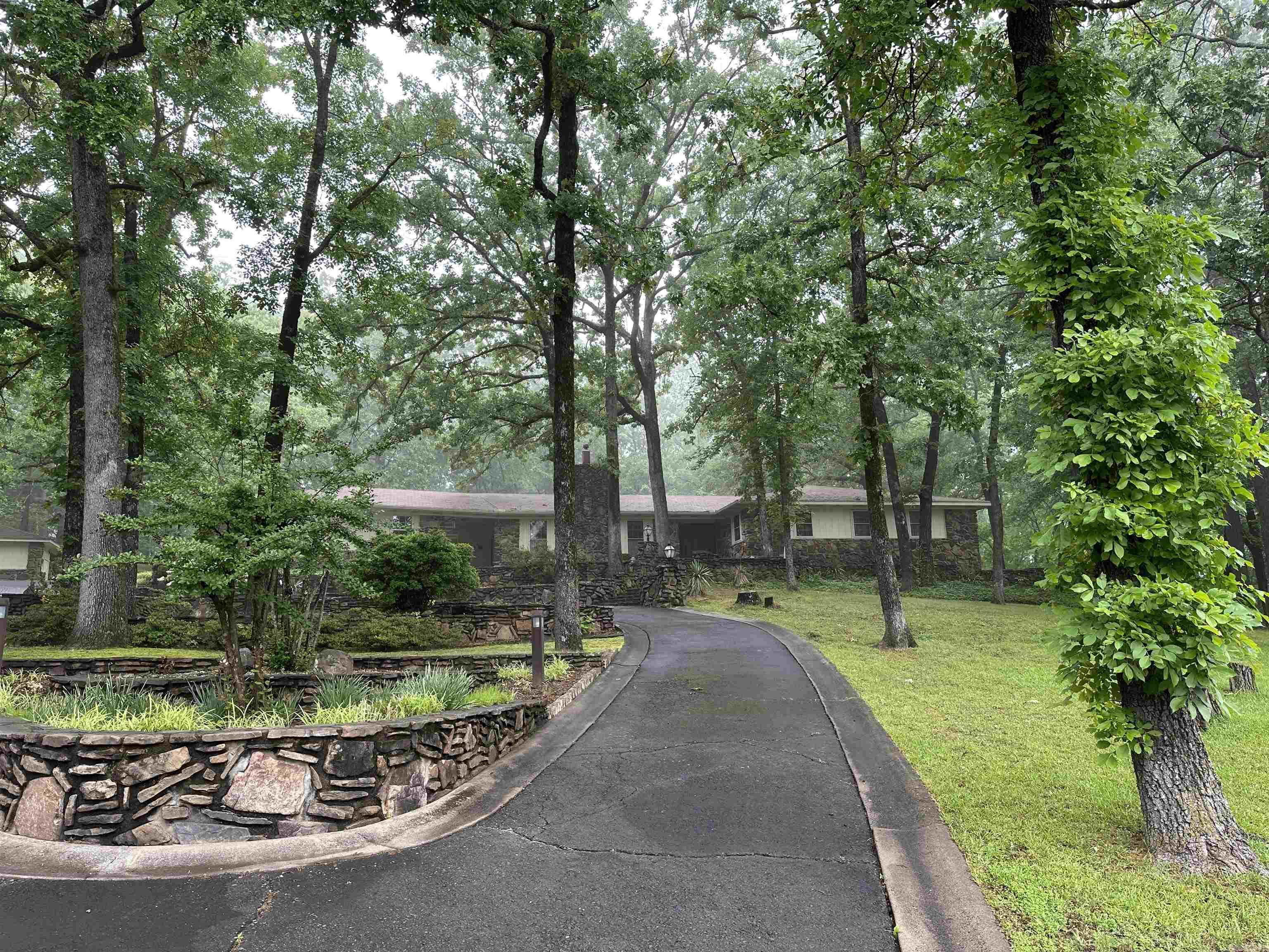 6 GREENBRIER Lane Conway, AR 72032