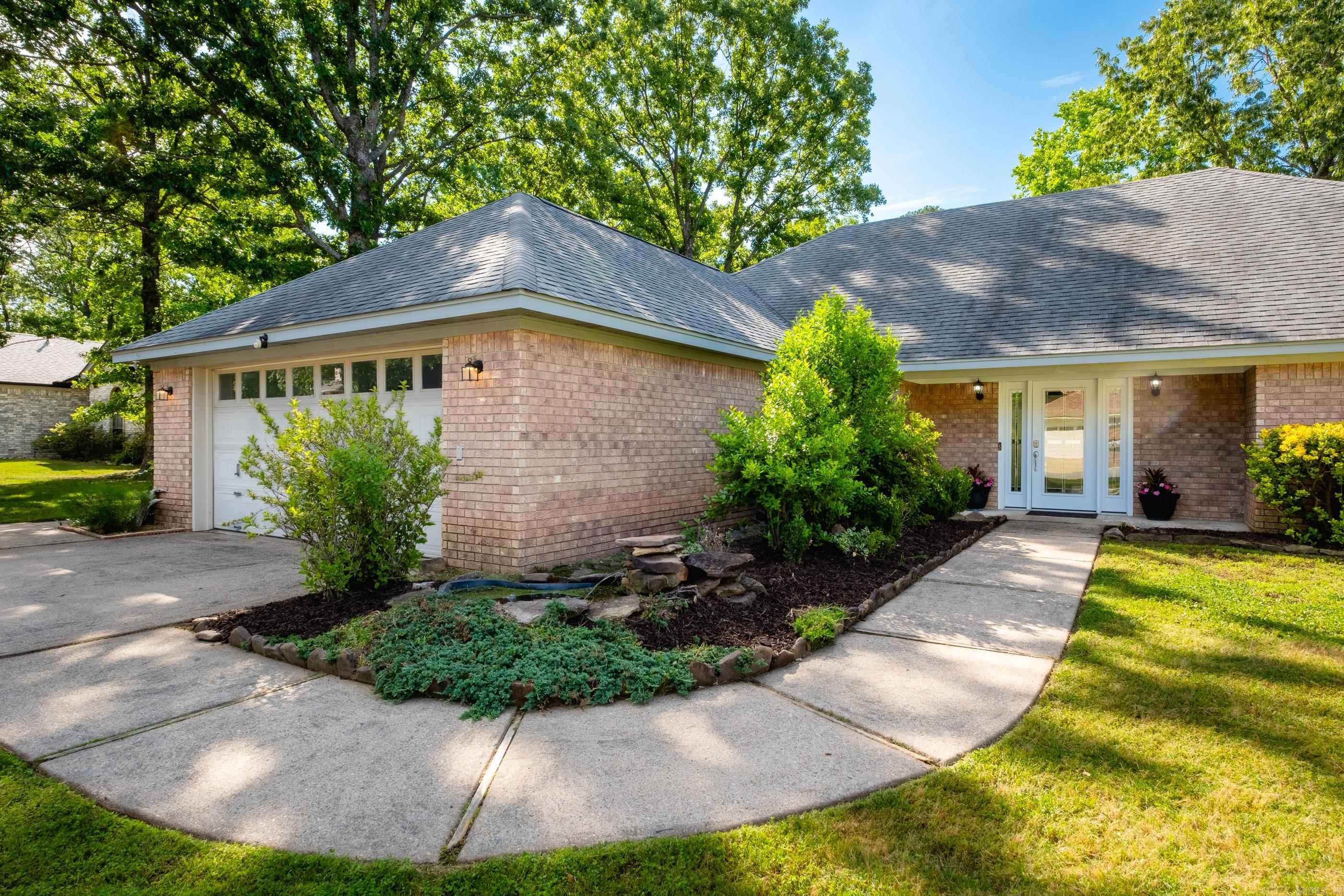 11  Blue Mountain  Maumelle, AR