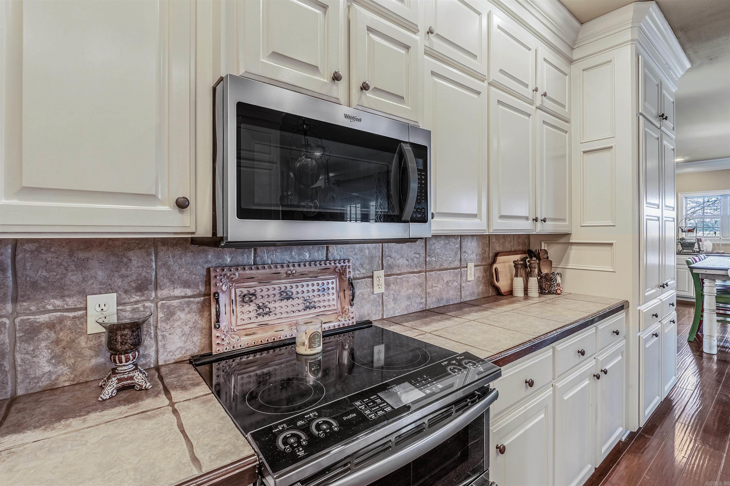 6  Stockbridge  Greenbrier, AR