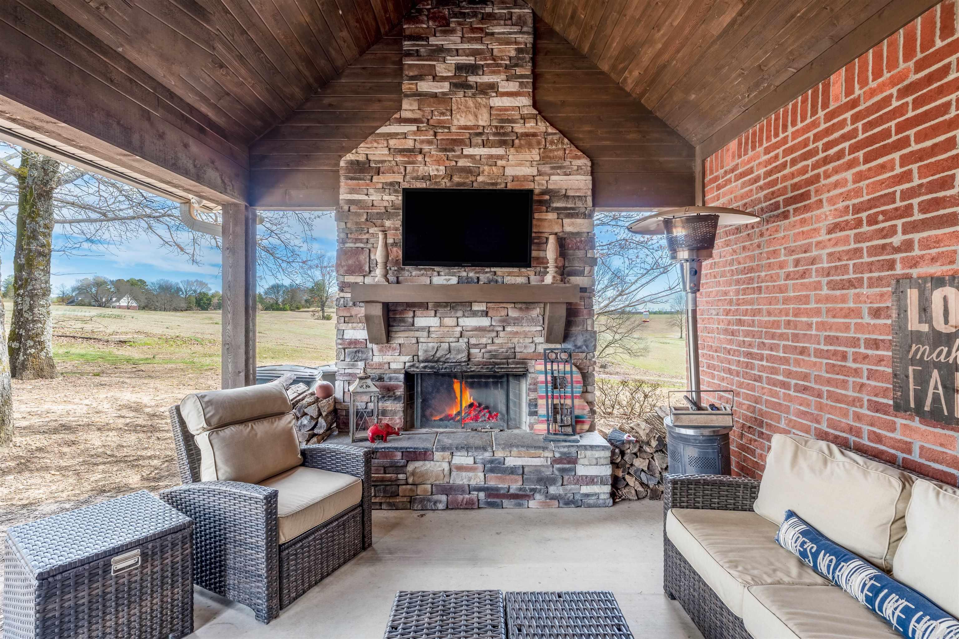 6  Stockbridge  Greenbrier, AR