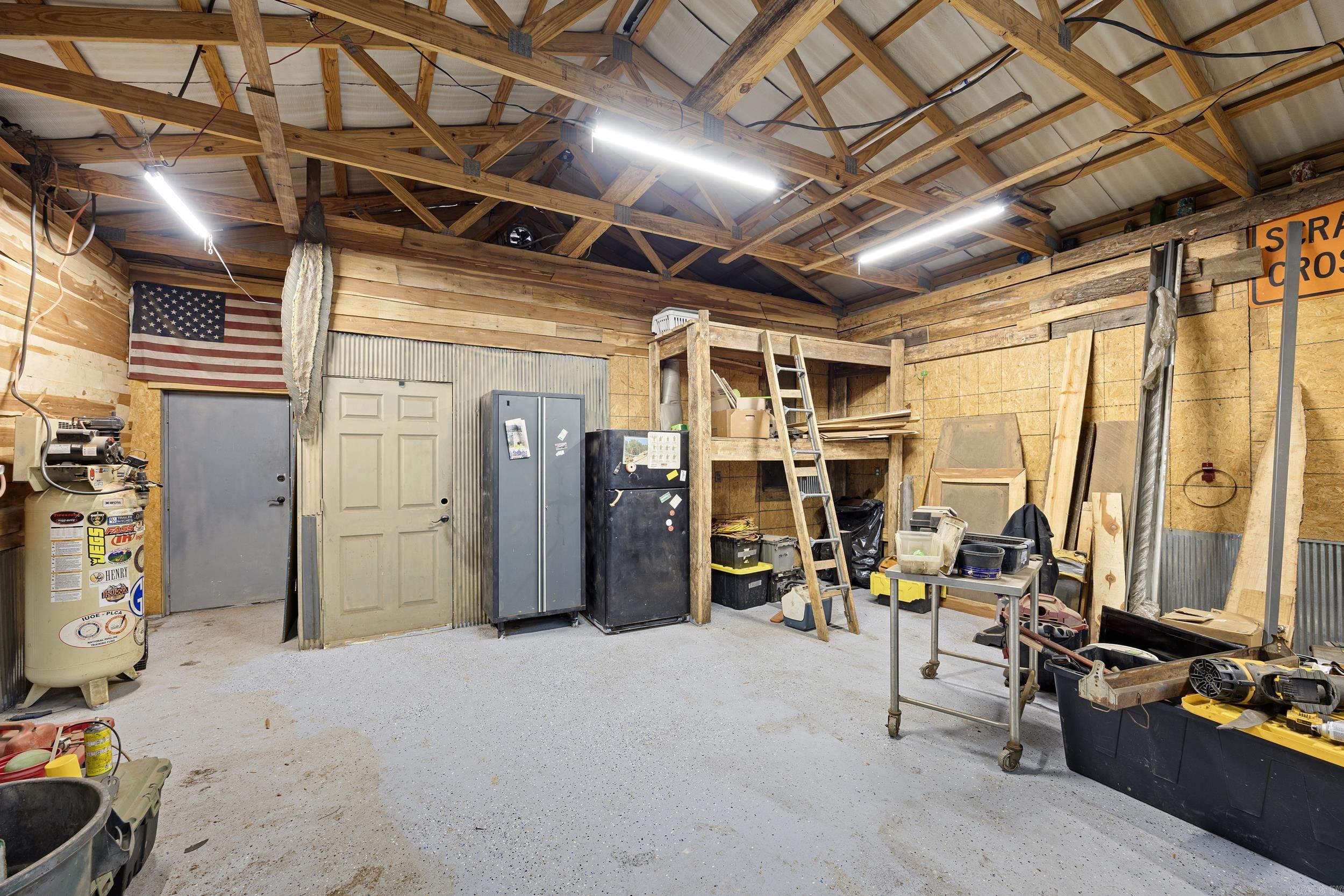 11905 E Old Bellville  Bellville, AR