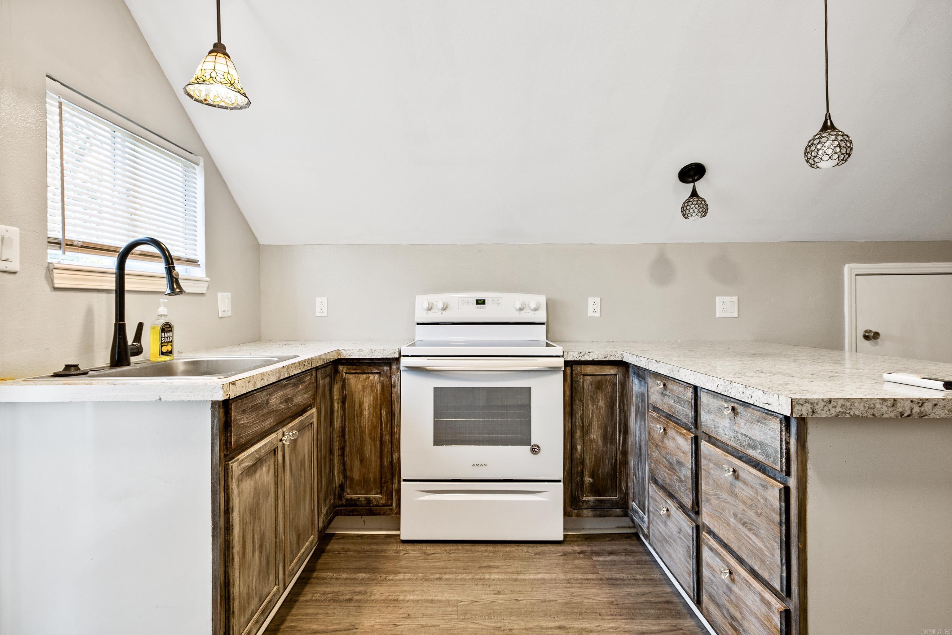 3526 Hilldale Rd Alexander, AR 72002