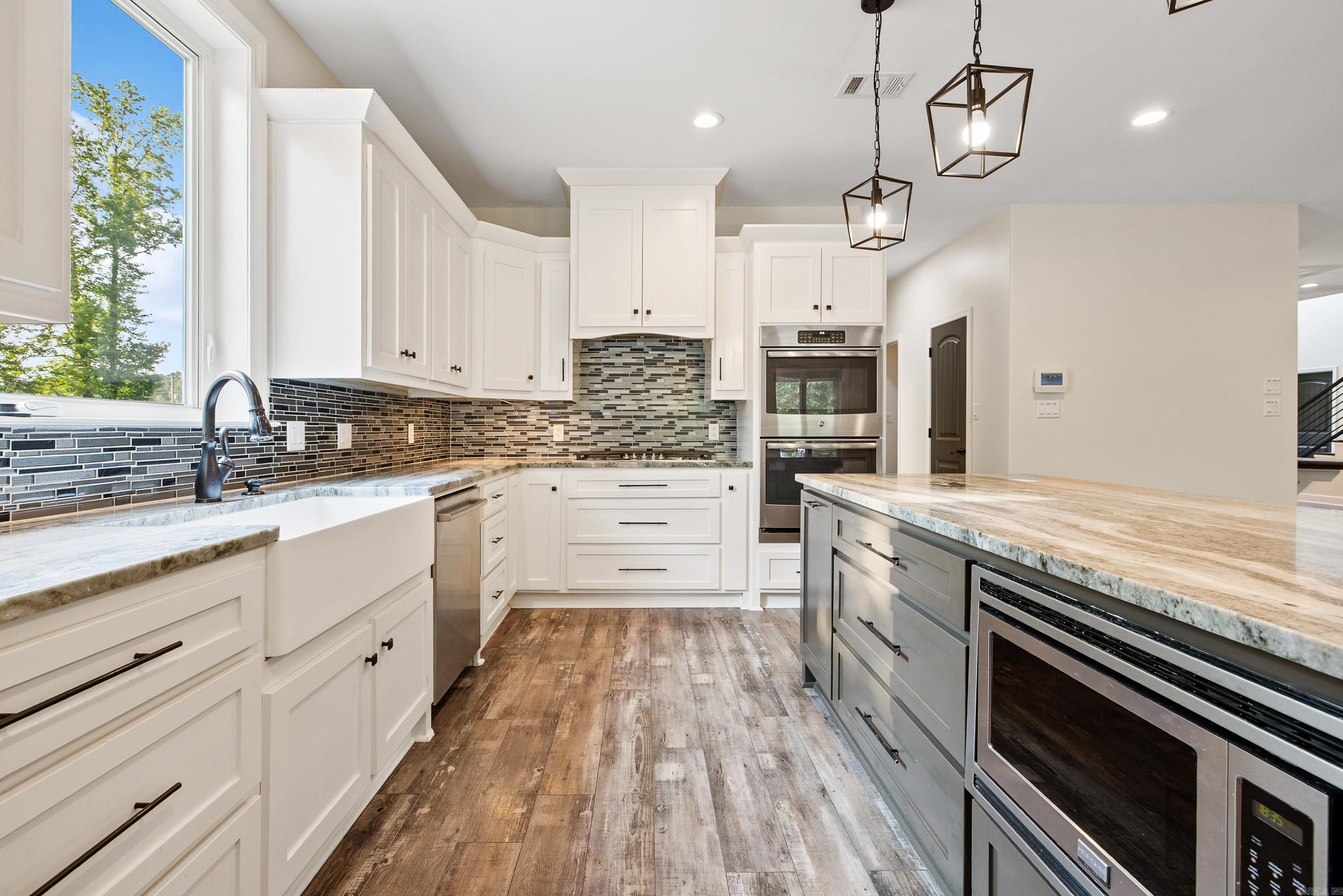 3526 Hilldale Rd Alexander, AR 72002