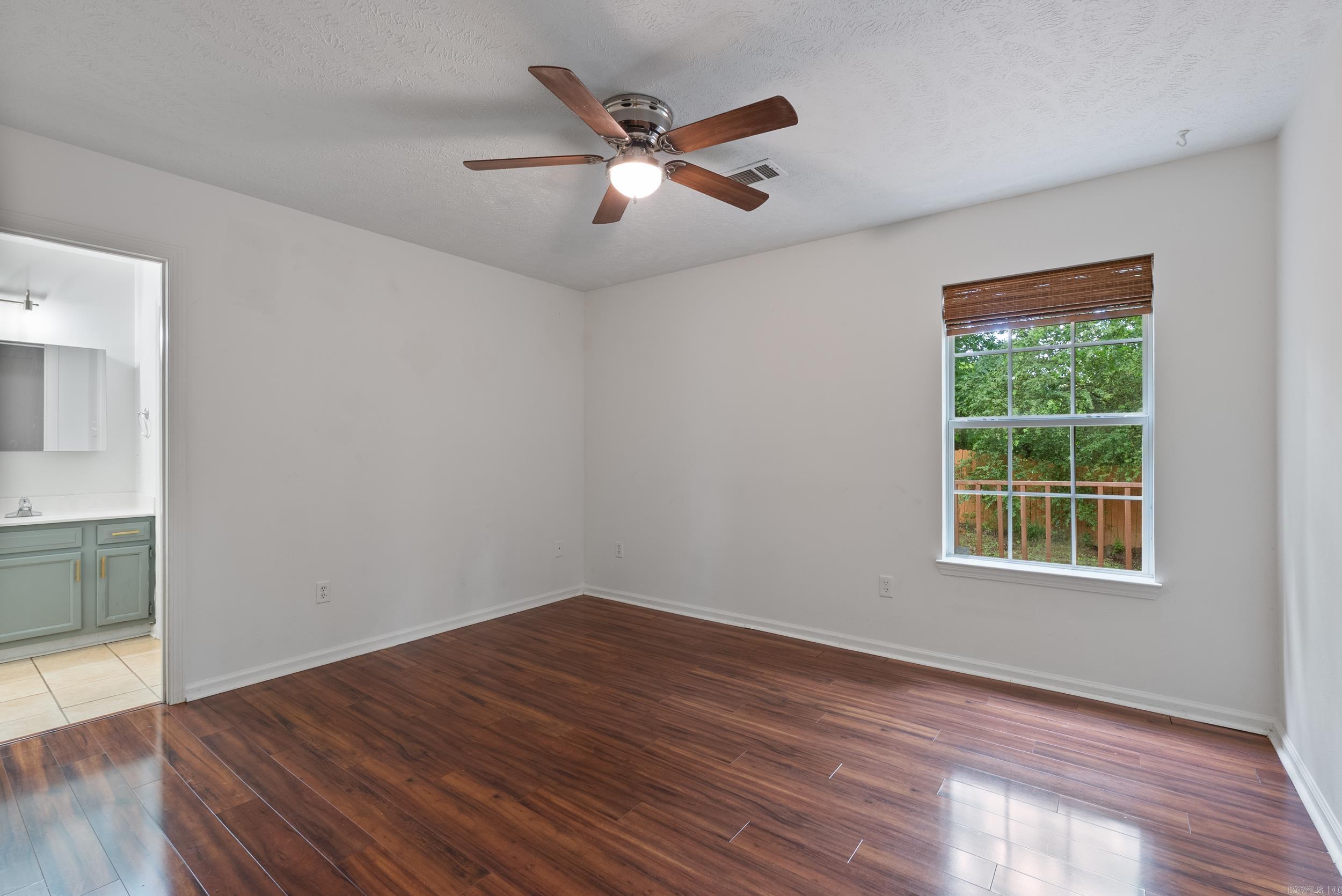 52  Louise  Greenbrier, AR