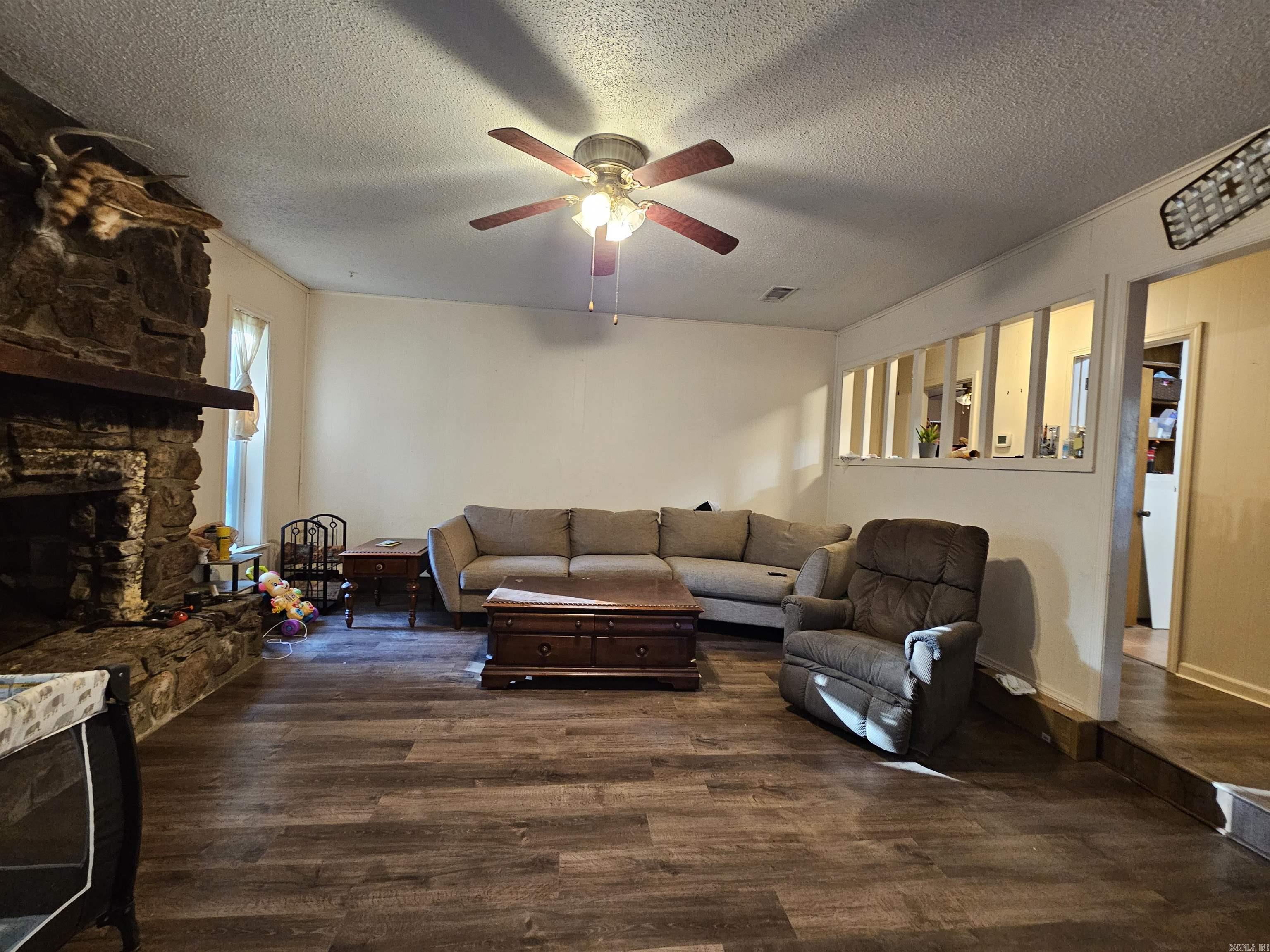 25400  Sunshine  Hensley, AR