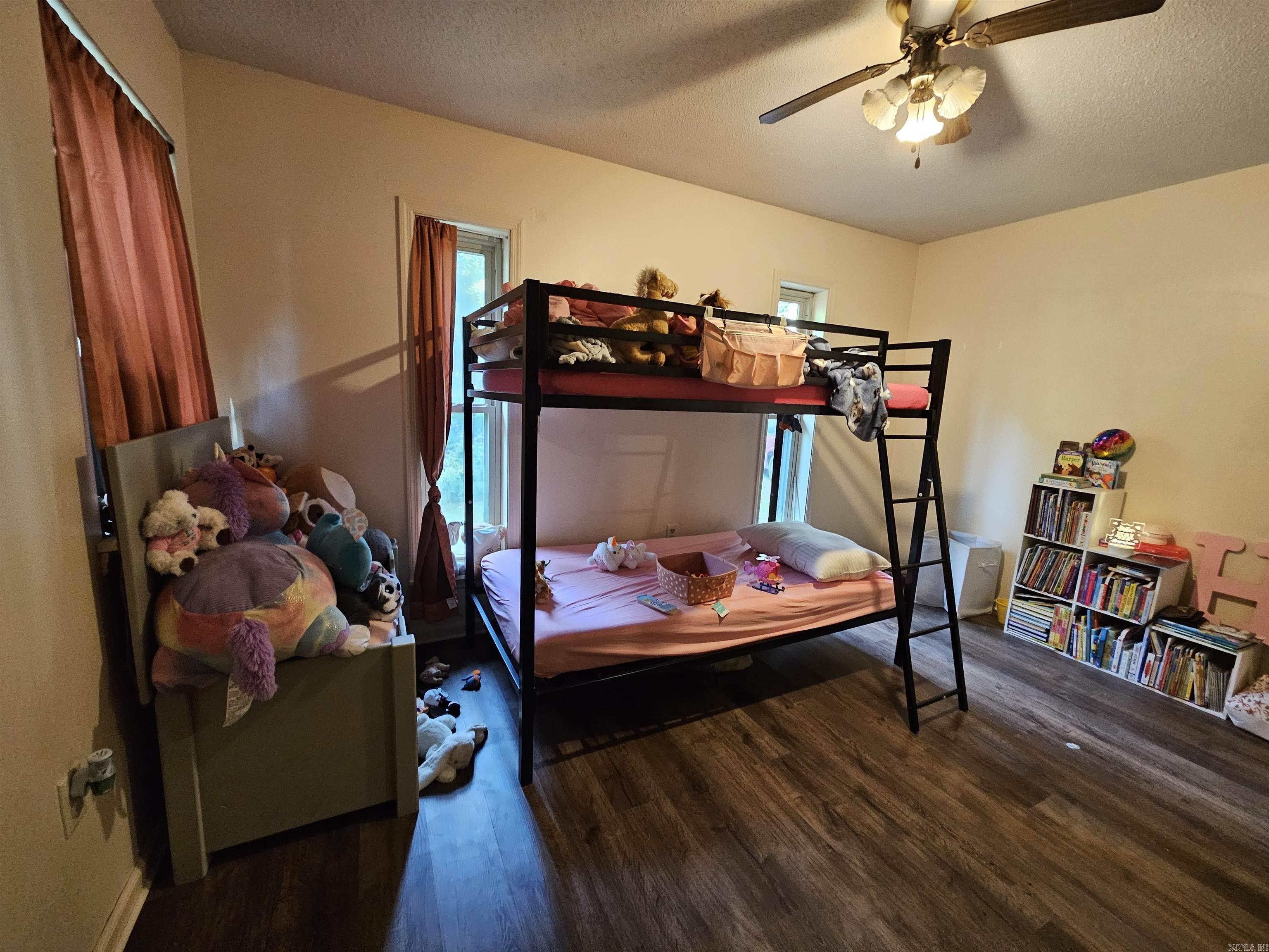 25400  Sunshine  Hensley, AR