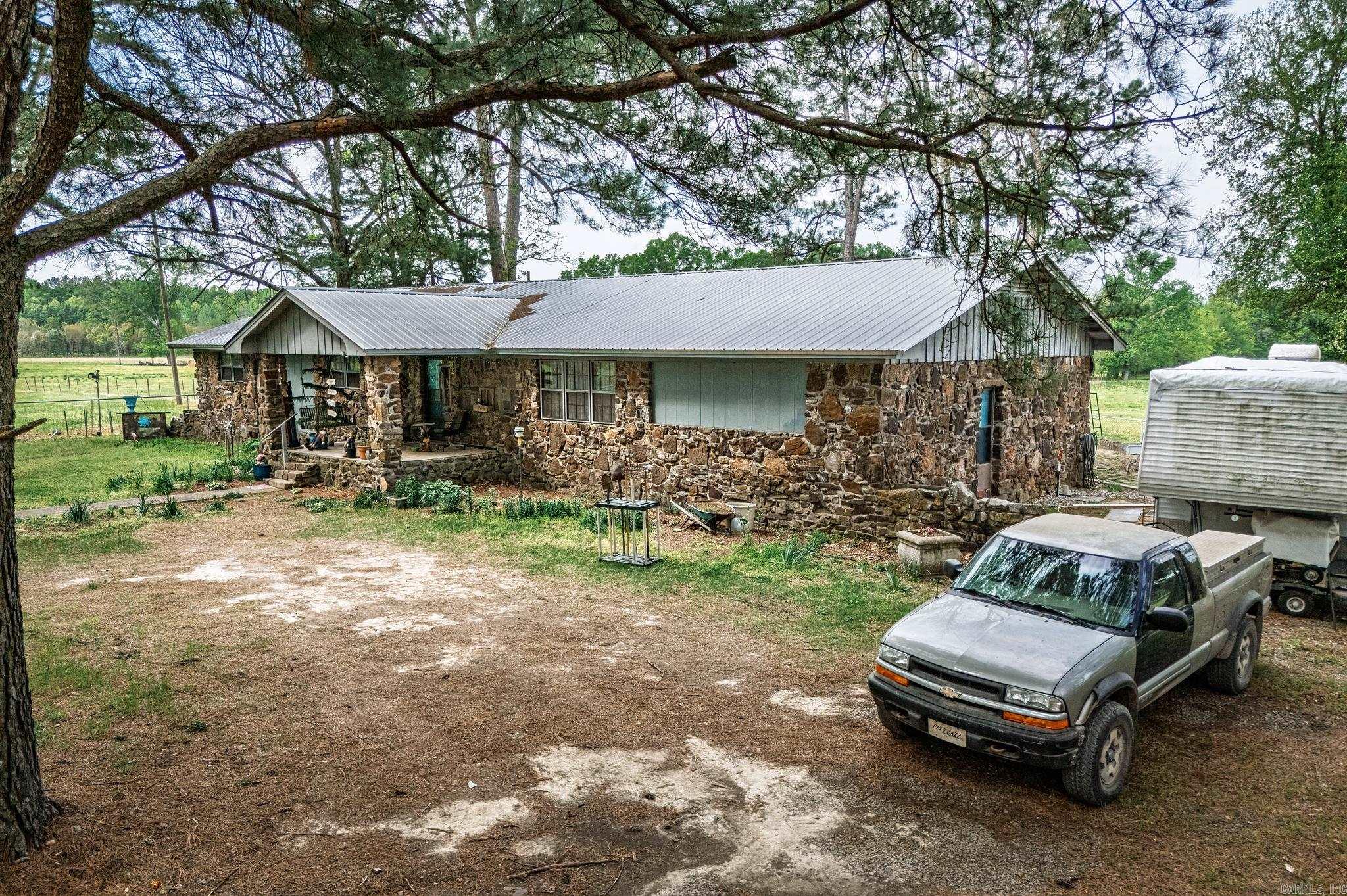 1026  Cherry Hill Loop  Perryville, AR