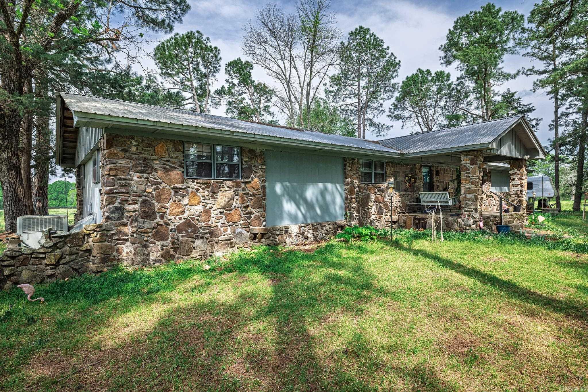 1026  Cherry Hill Loop  Perryville, AR