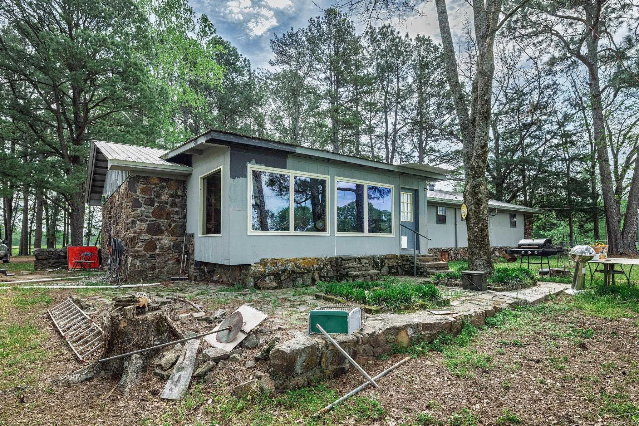 1026  Cherry Hill Loop  Perryville, AR