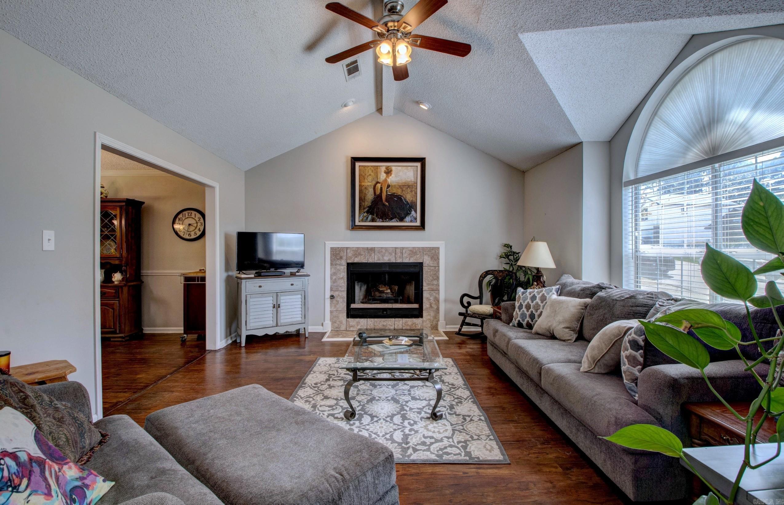 60  Vantage  Maumelle, AR