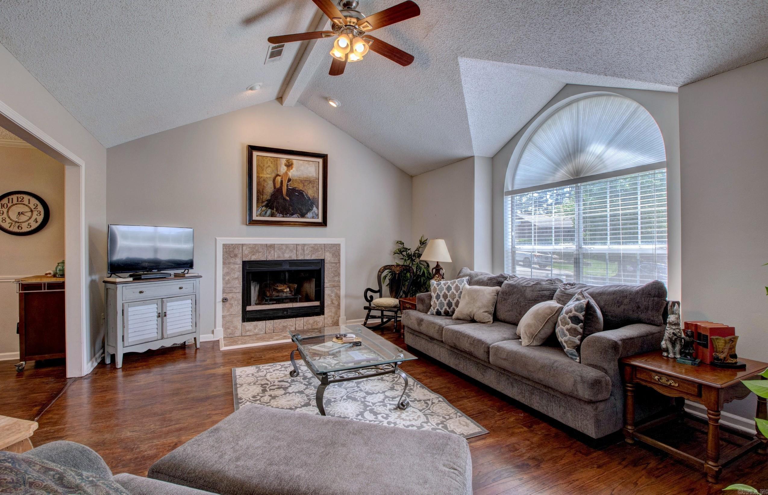 60  Vantage  Maumelle, AR