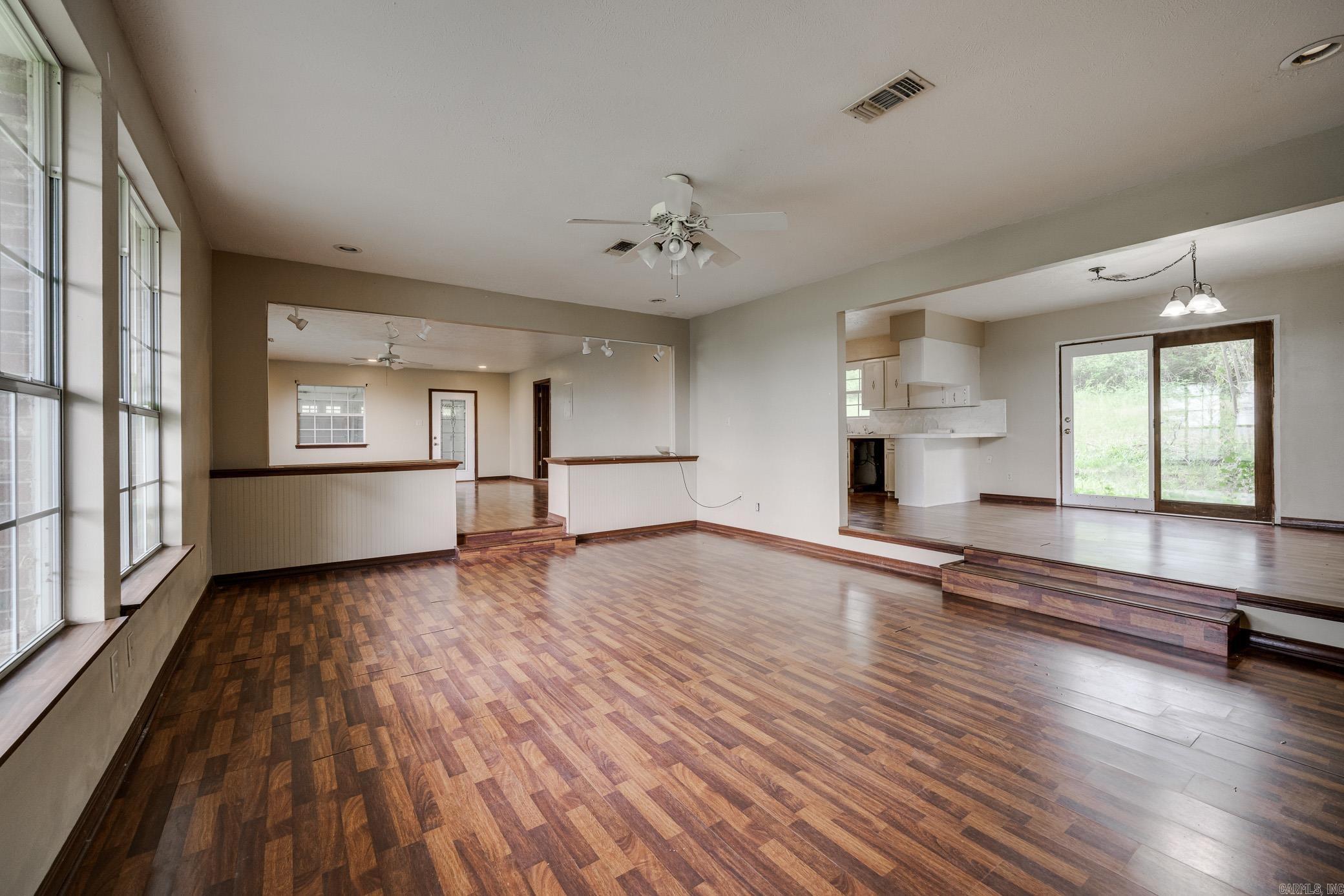 262  Elliott  Greenbrier, AR