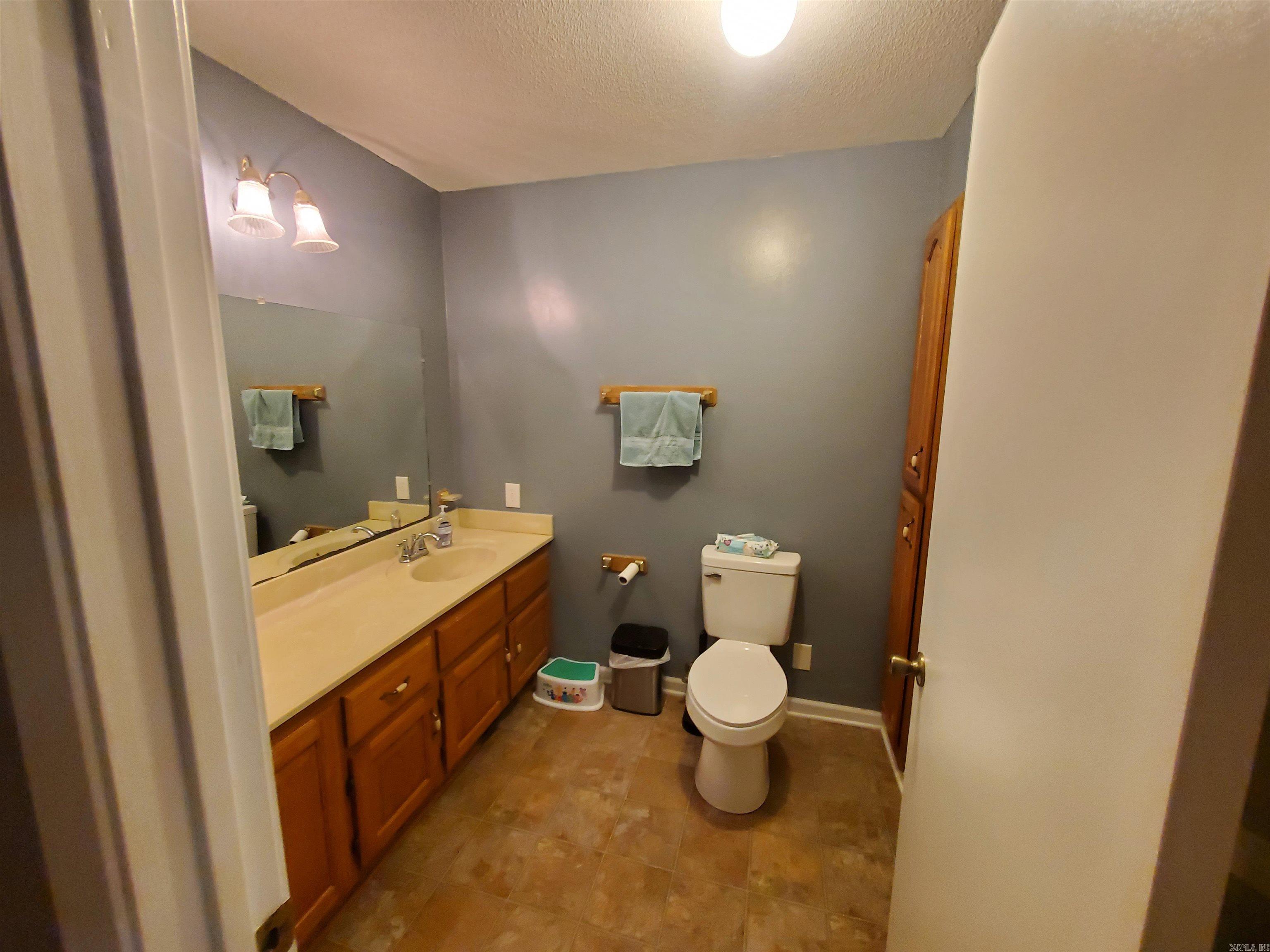 800  Hilltop  Piggott, AR