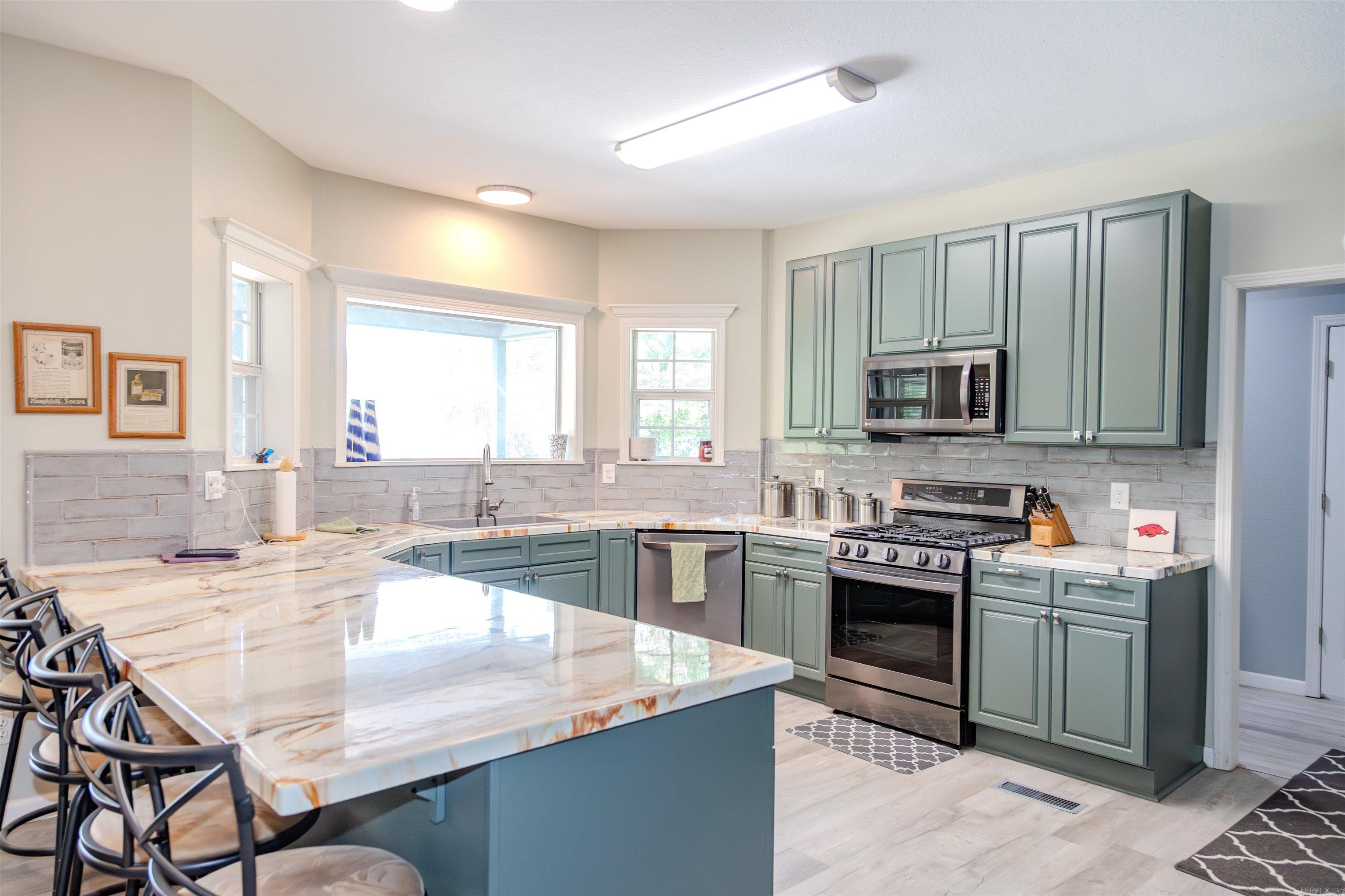 47  Lakeview  Houston, AR