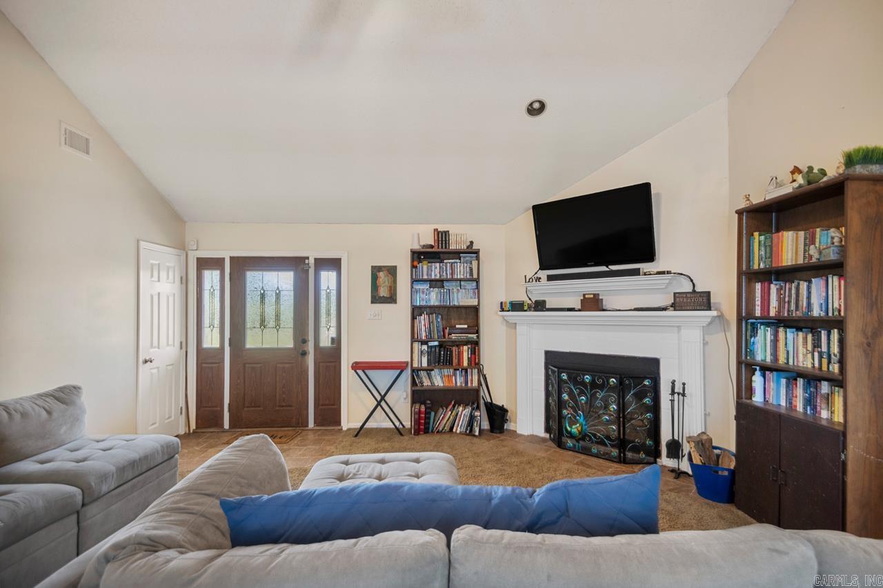 1450  Bowman Trl  Mabelvale, AR