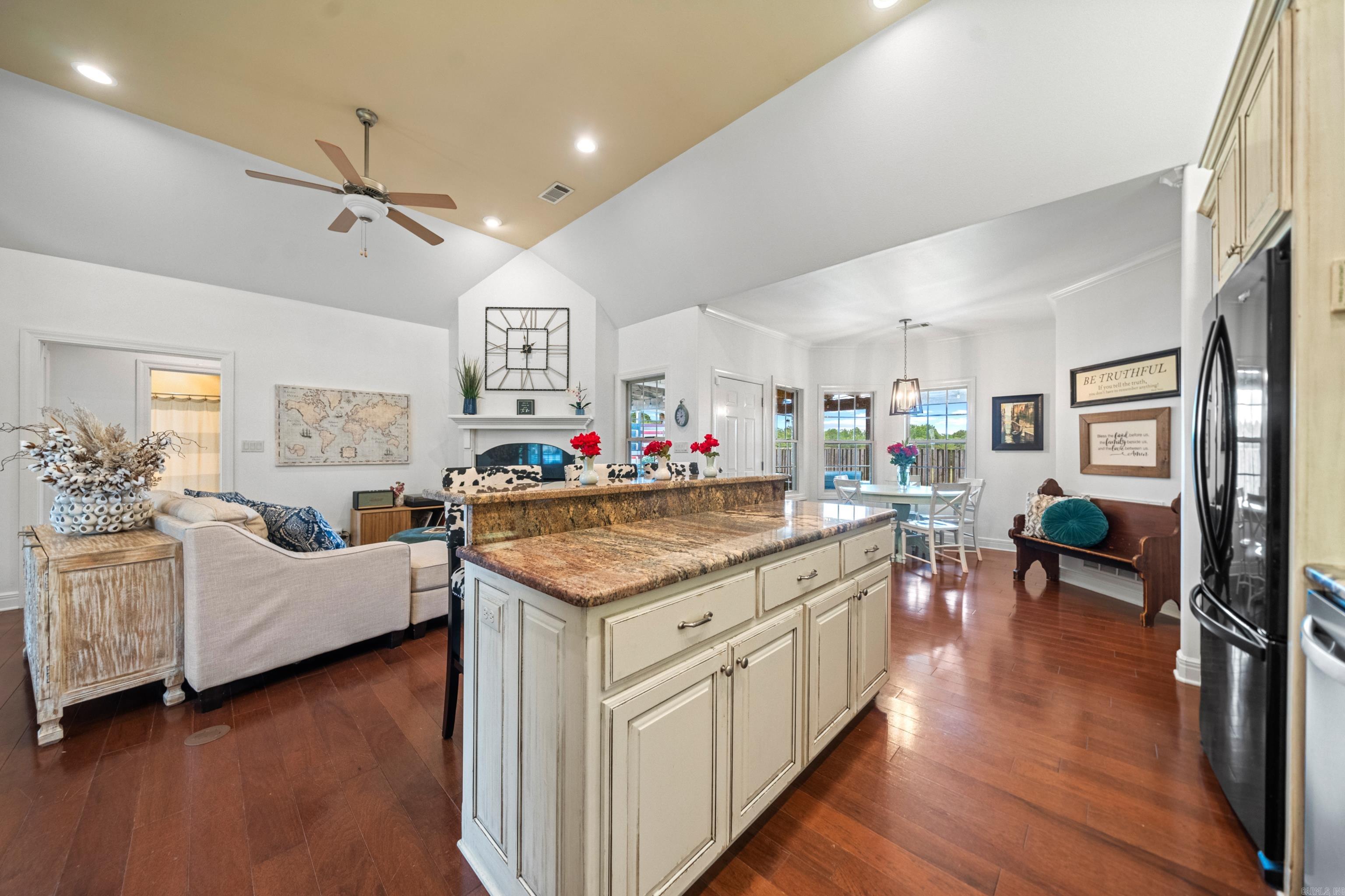 129  Legendary  Hot Springs, AR