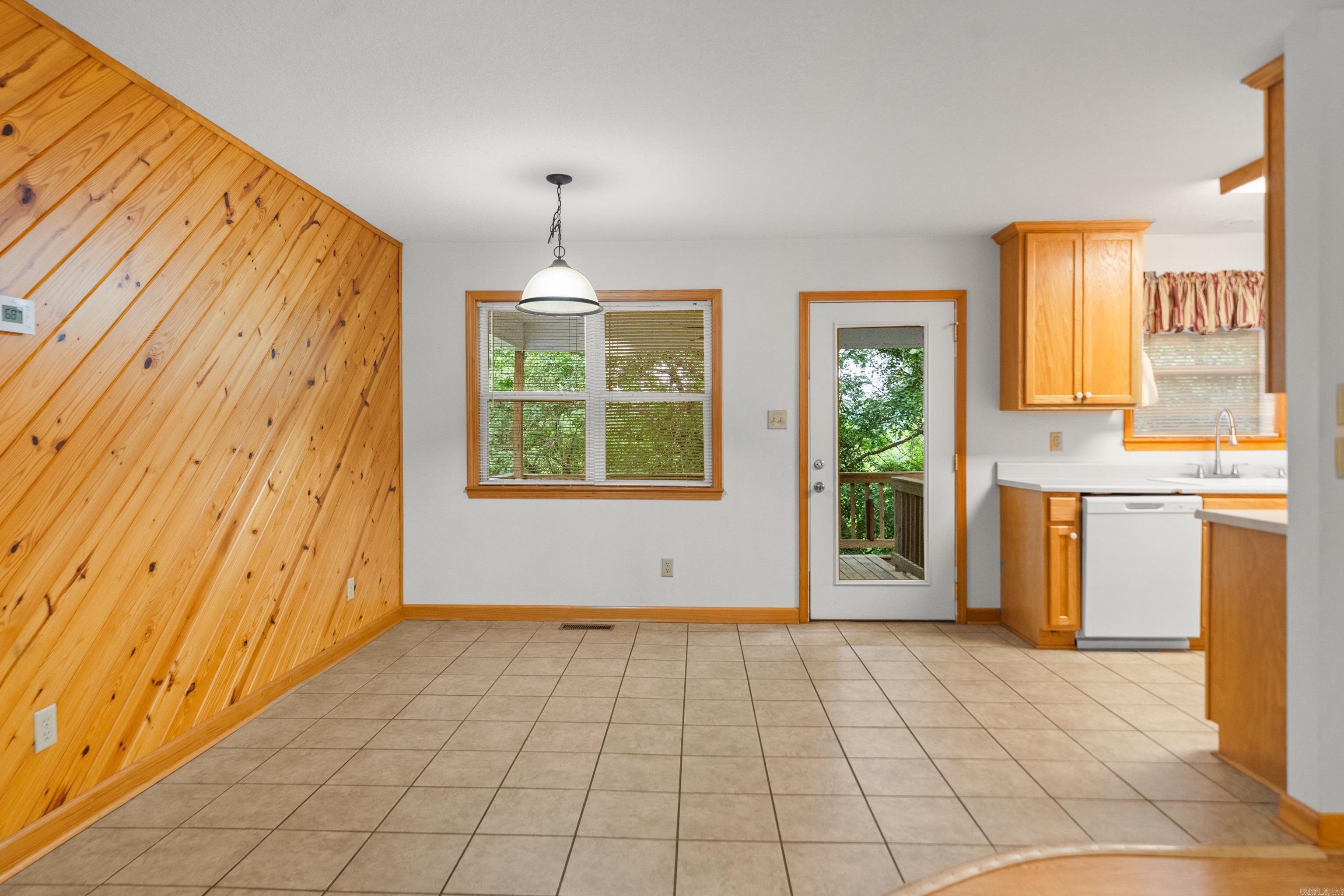 378  Arrowhead  Hot Springs, AR