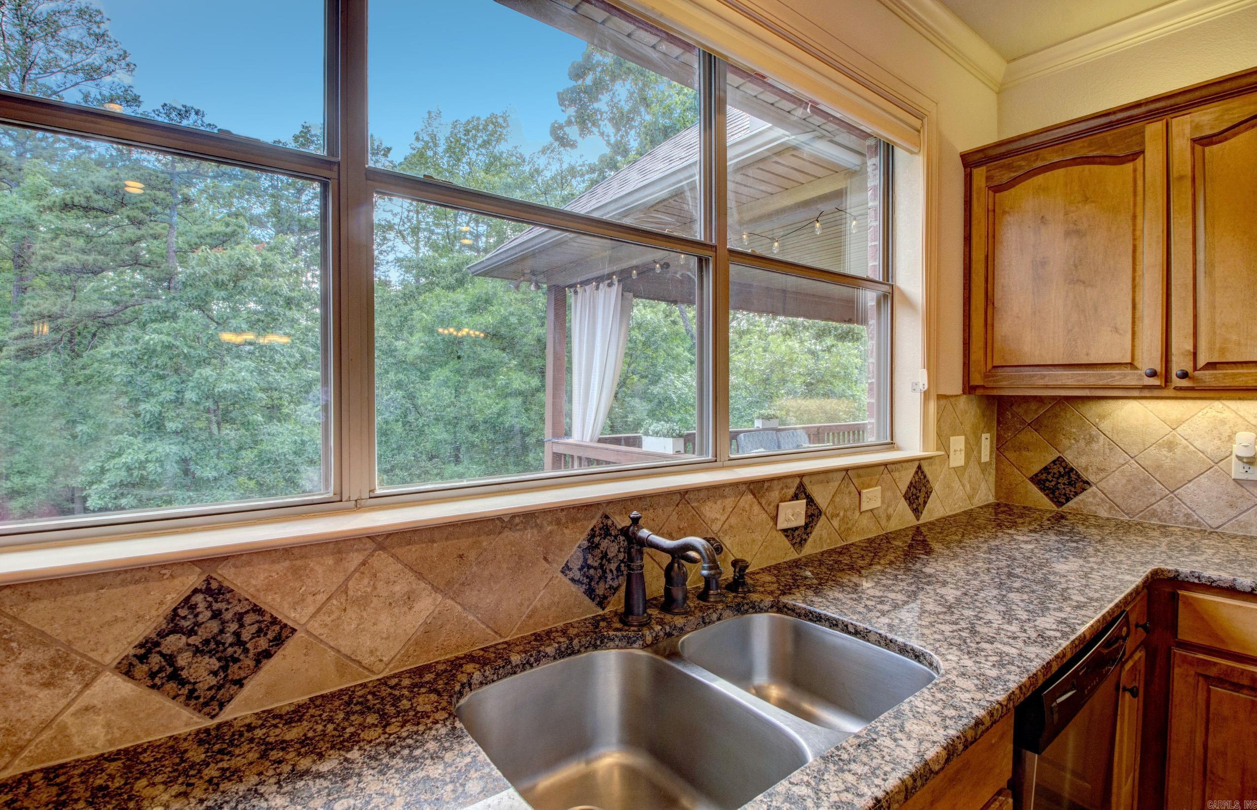 32  Bronte  Little Rock, AR