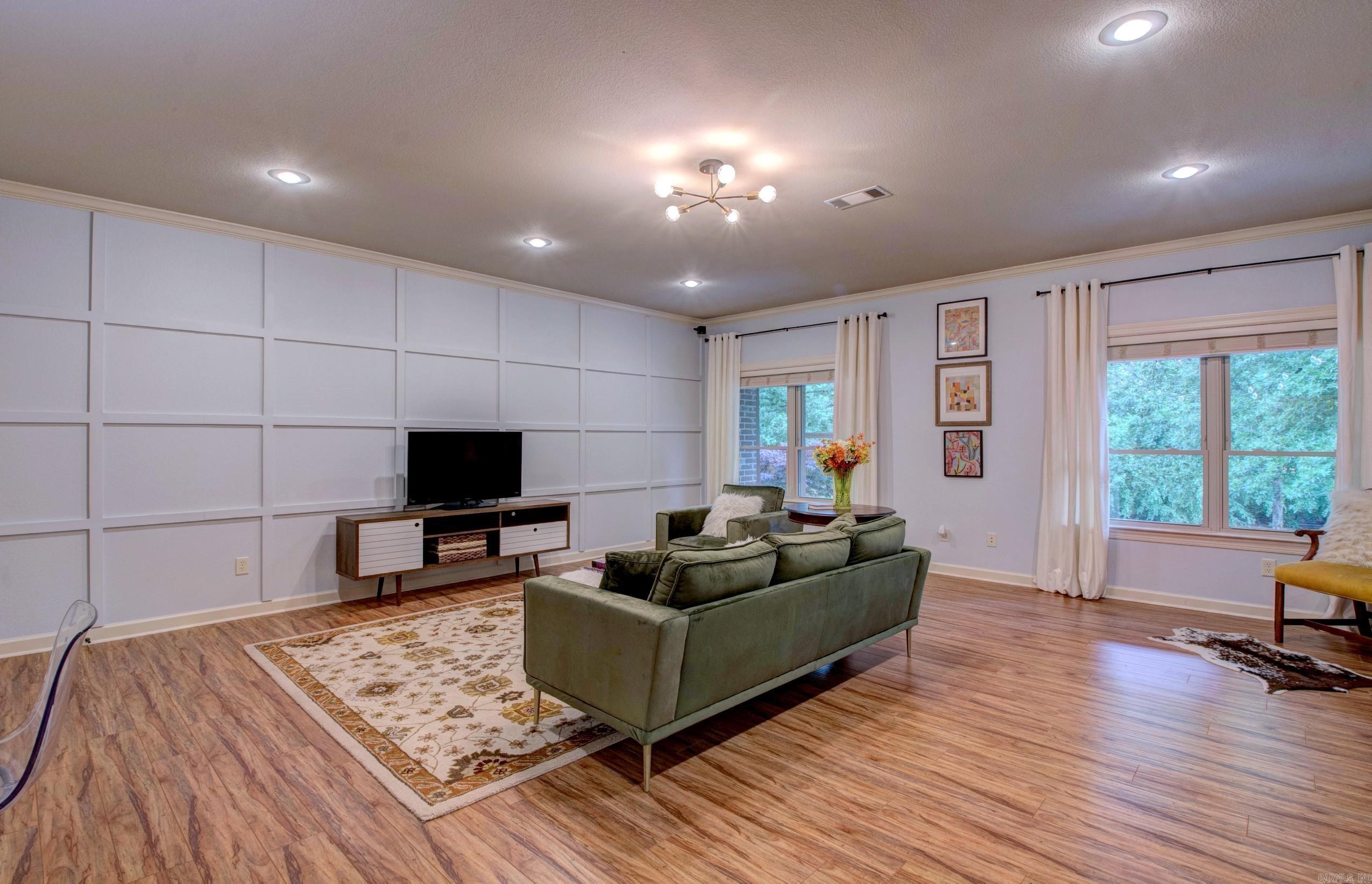 32  Bronte  Little Rock, AR