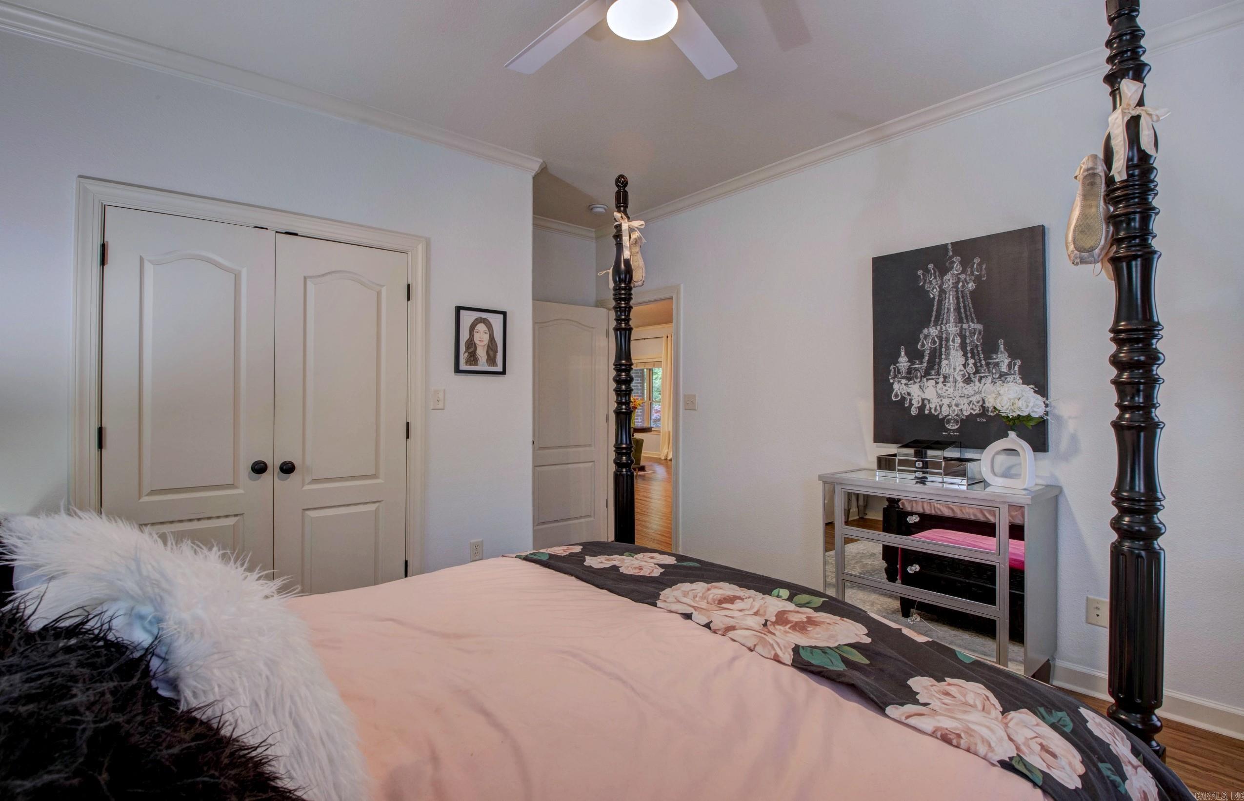 32  Bronte  Little Rock, AR