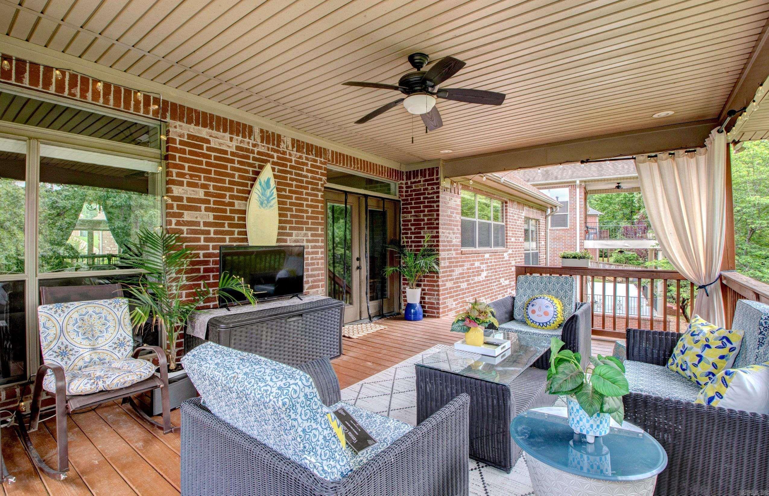 32  Bronte  Little Rock, AR