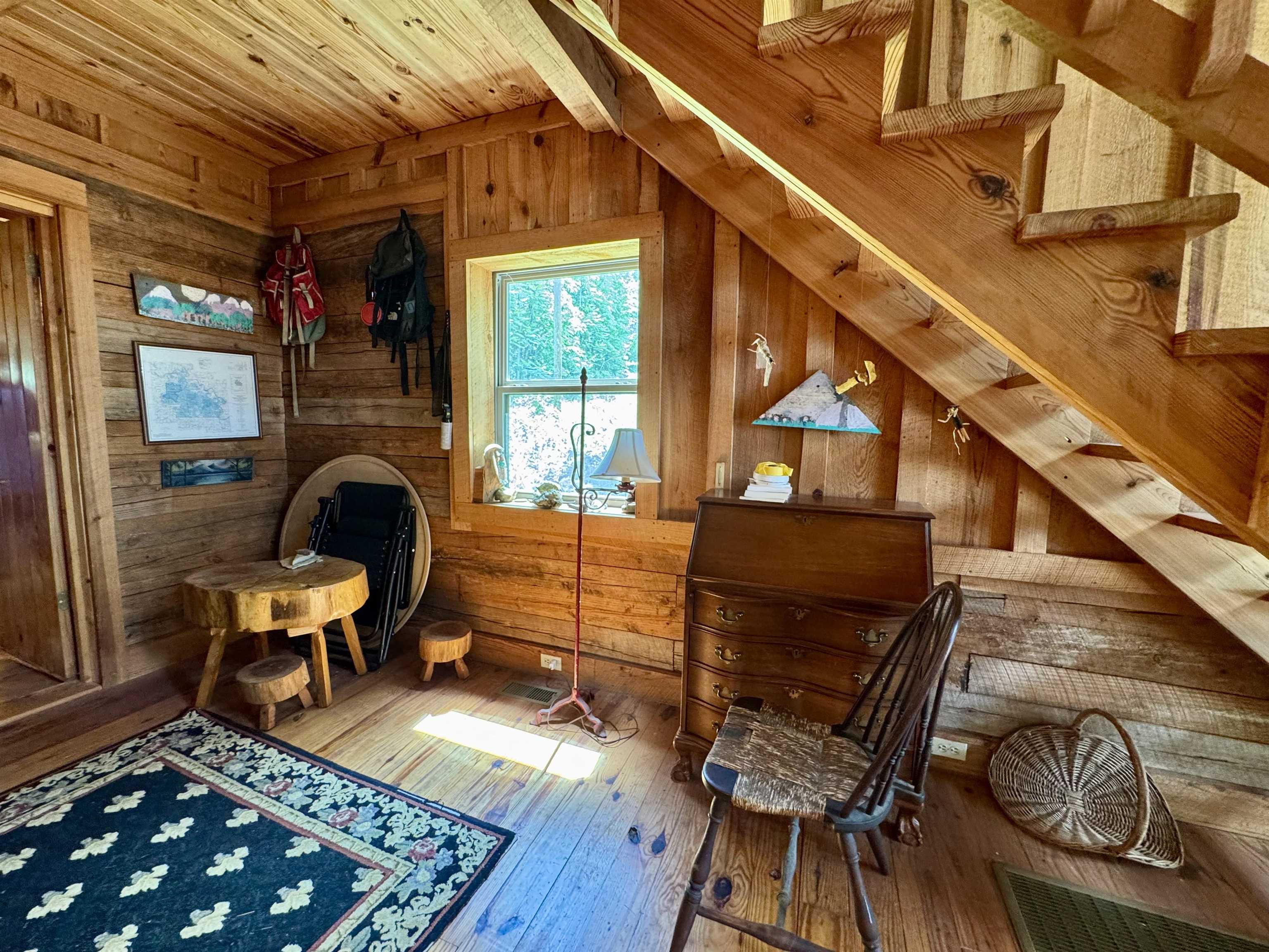 11542 S AR HWY 9  Melbourne, AR