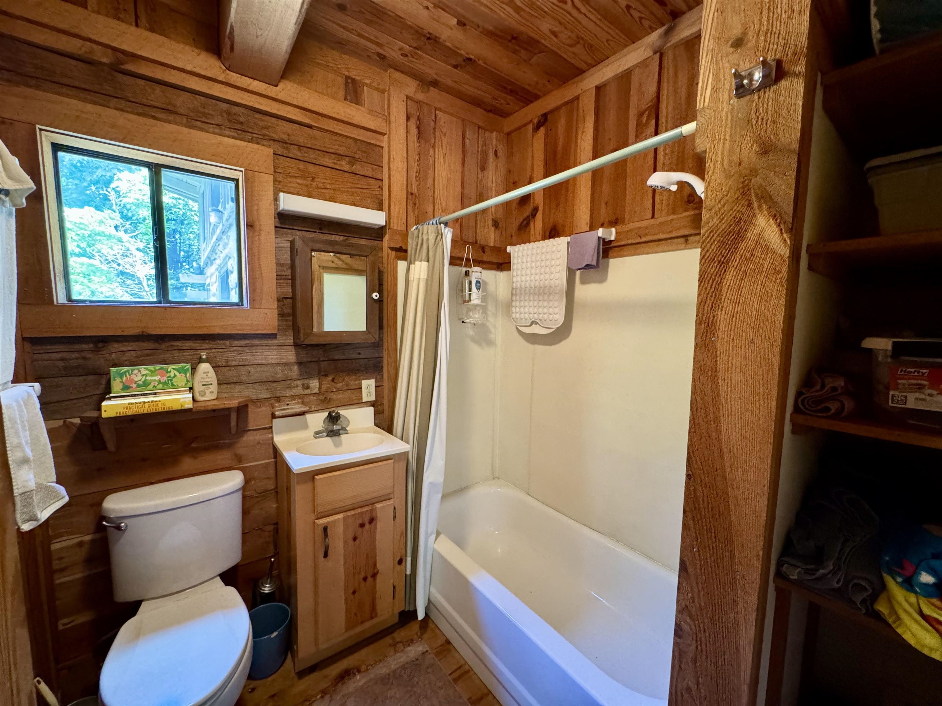 11542 S AR HWY 9  Melbourne, AR