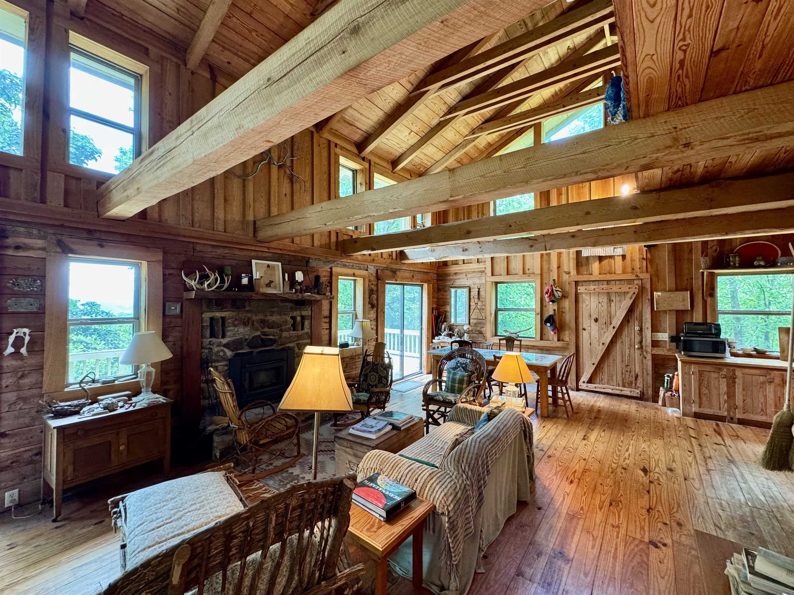 11542 S AR HWY 9  Melbourne, AR