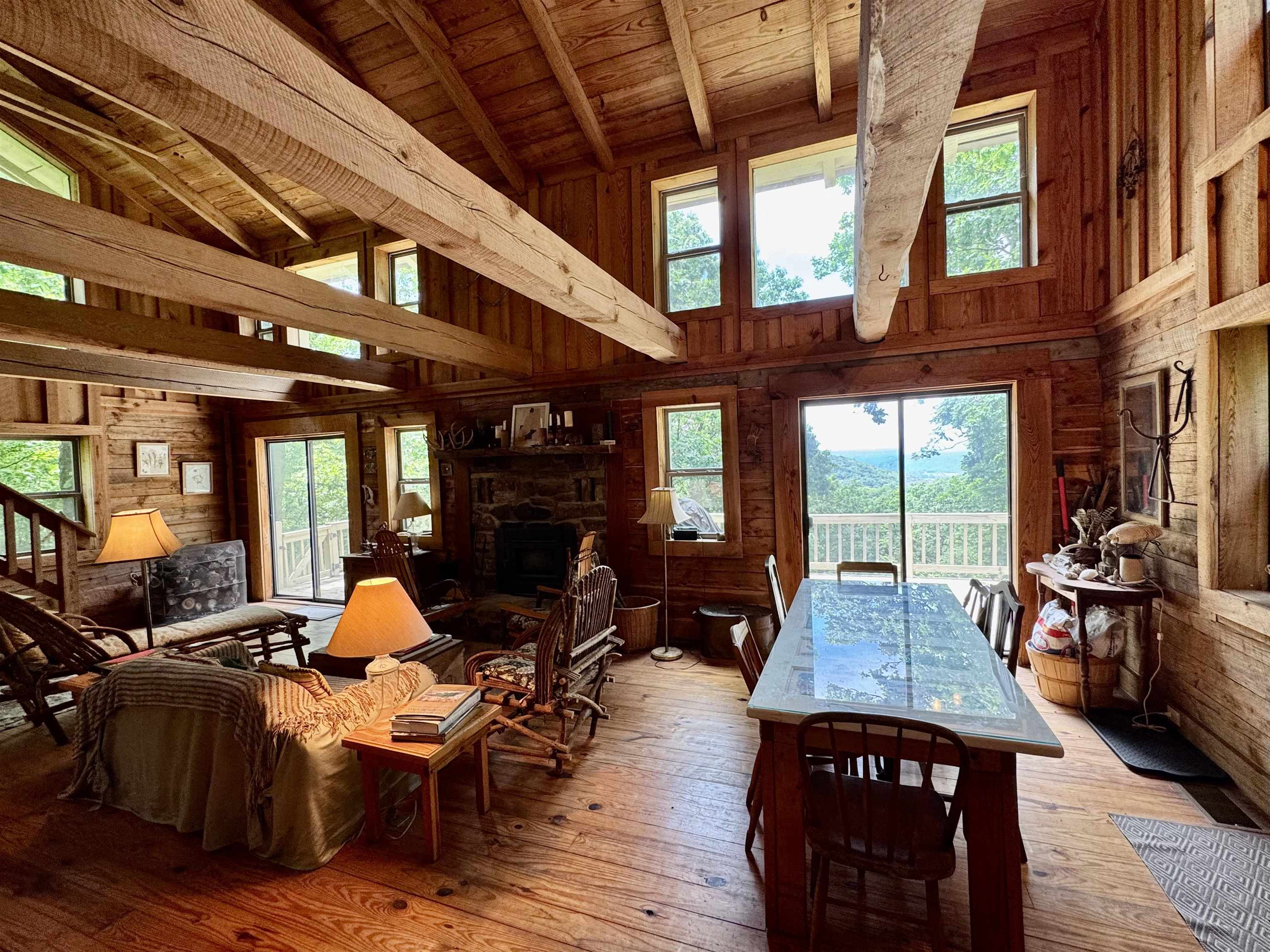 11542 S AR HWY 9  Melbourne, AR