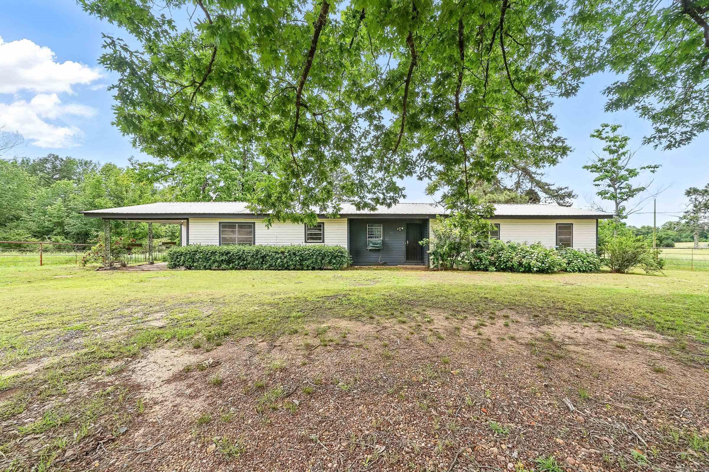 125  Wommack  De Queen, AR
