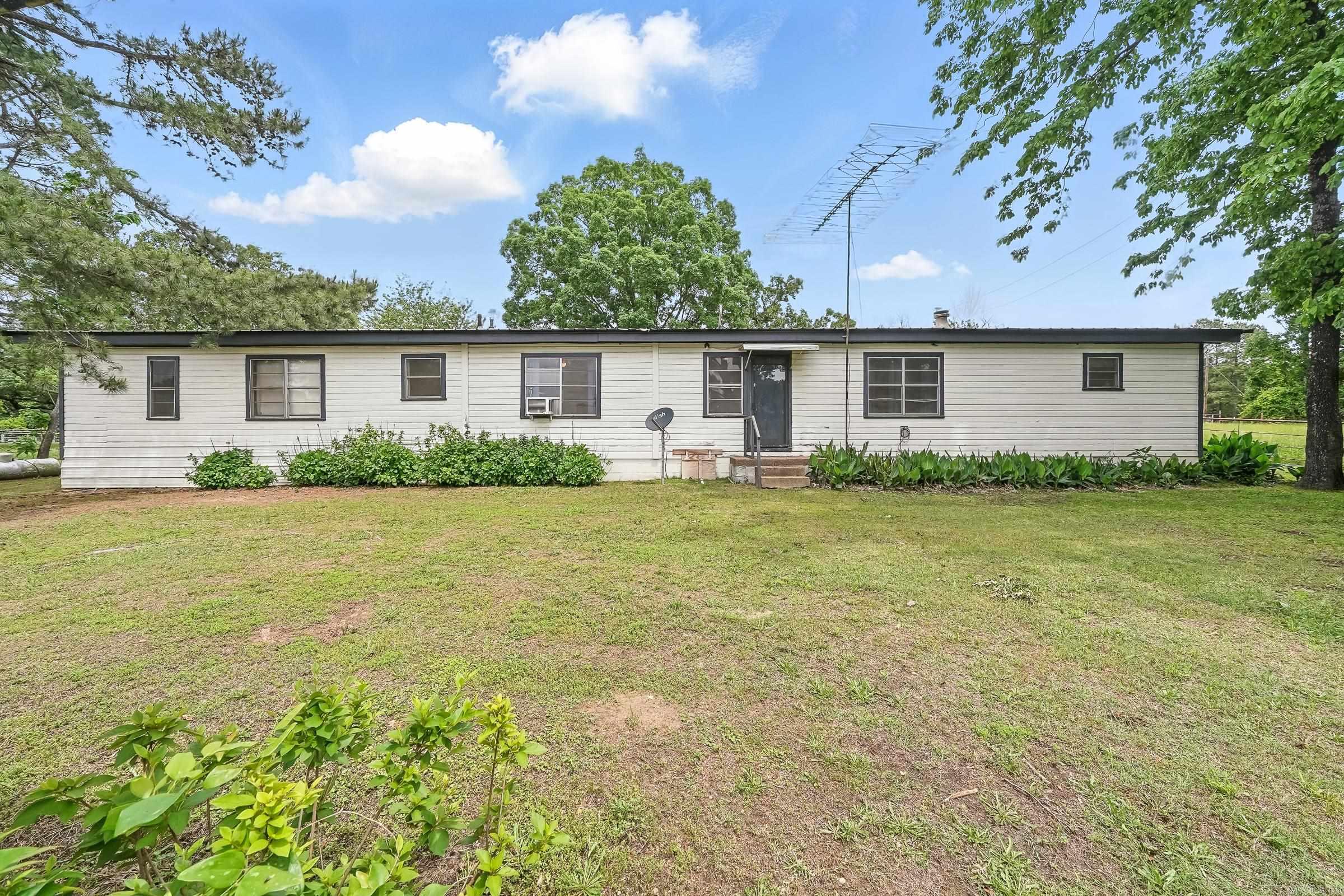 125  Wommack  De Queen, AR