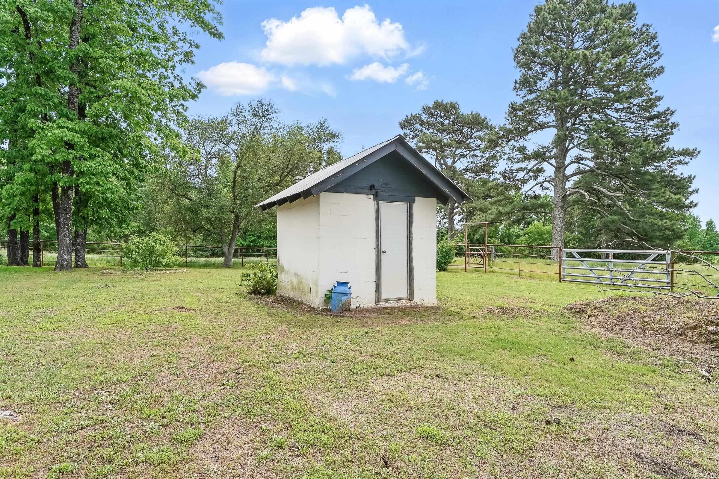 125  Wommack  De Queen, AR