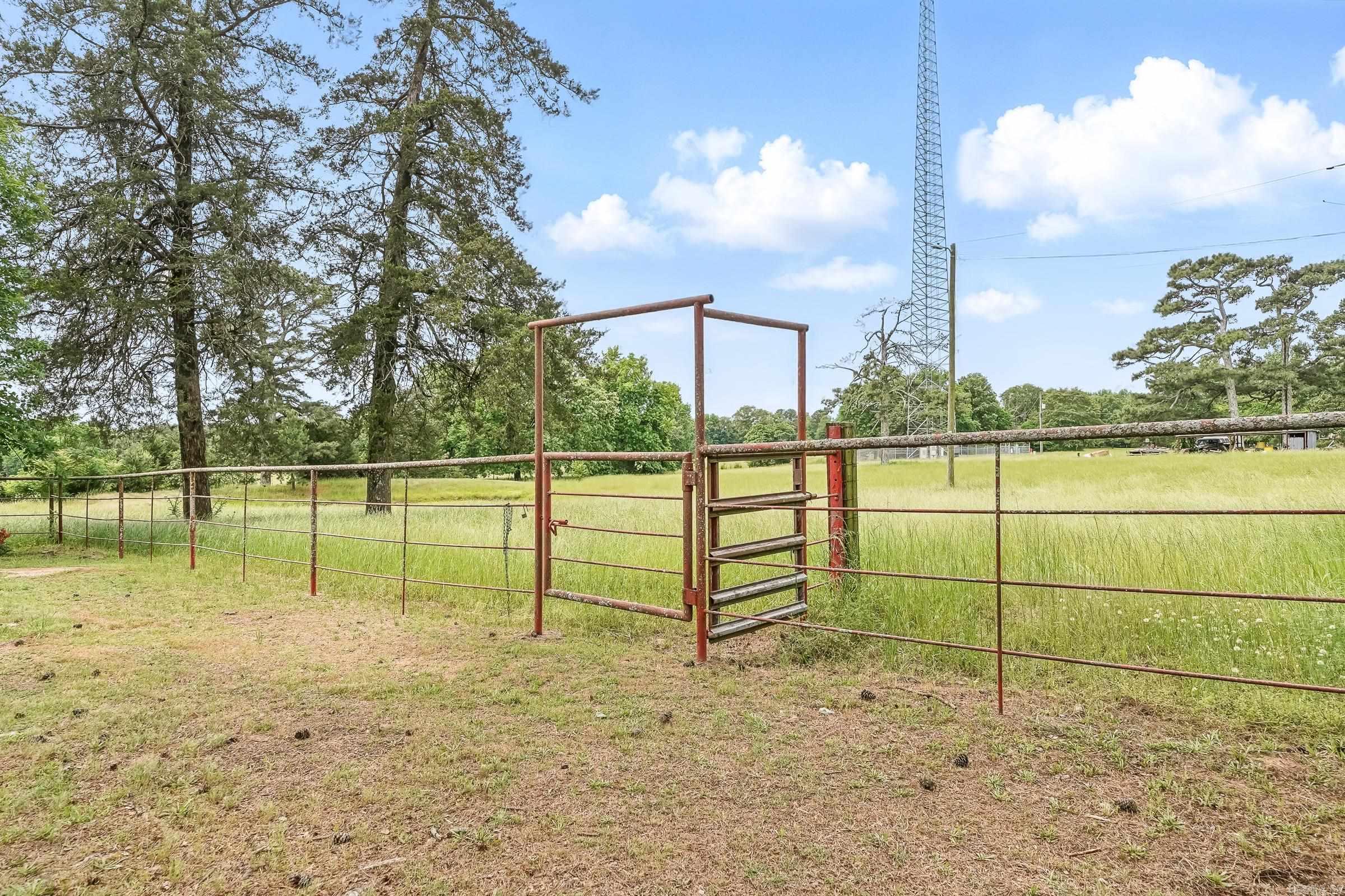 125  Wommack  De Queen, AR
