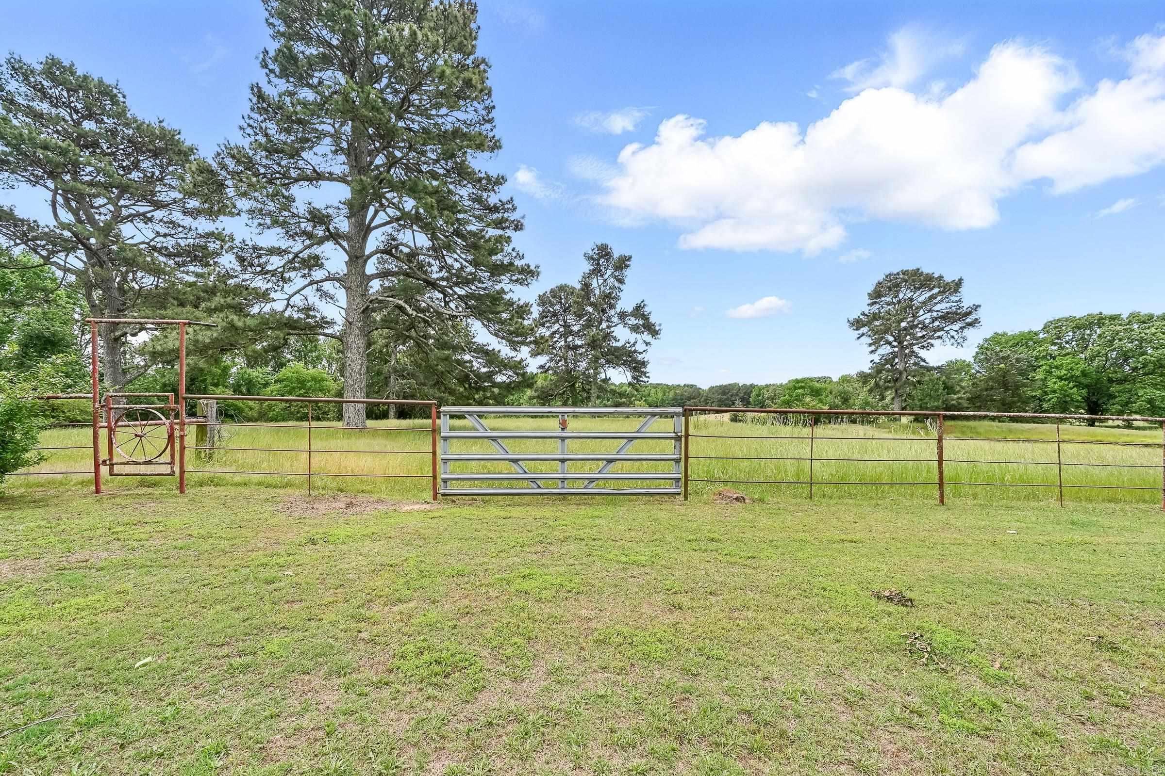 125  Wommack  De Queen, AR
