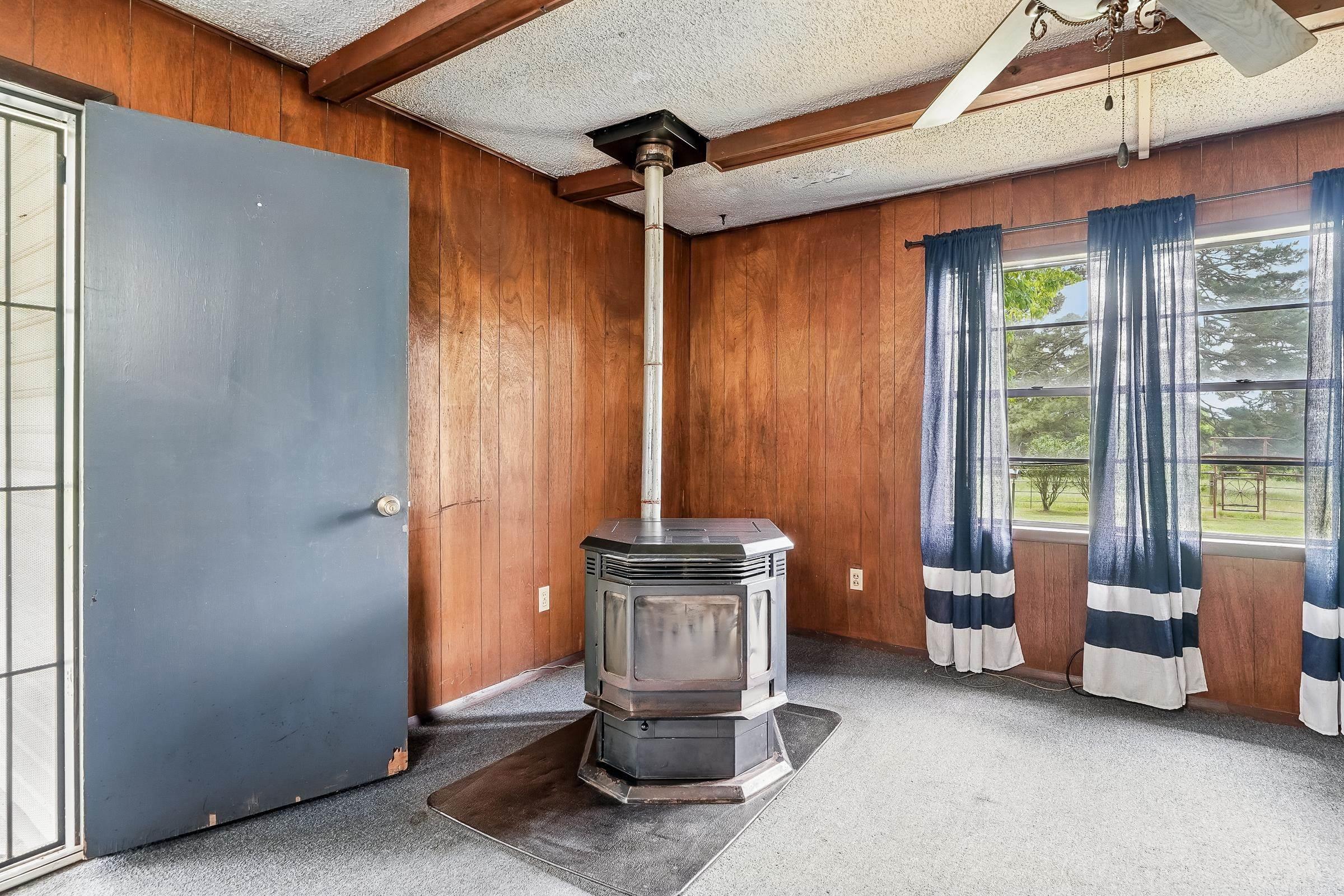 125  Wommack  De Queen, AR