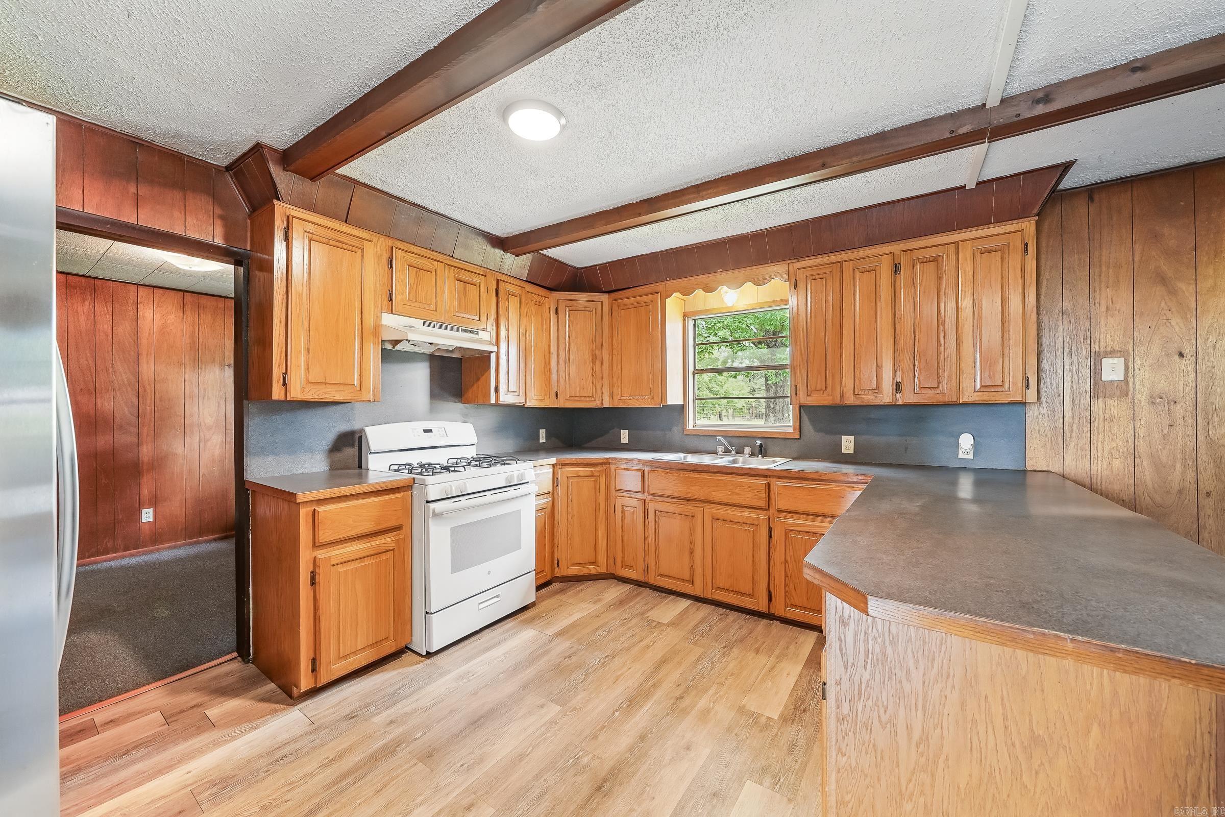 125  Wommack  De Queen, AR