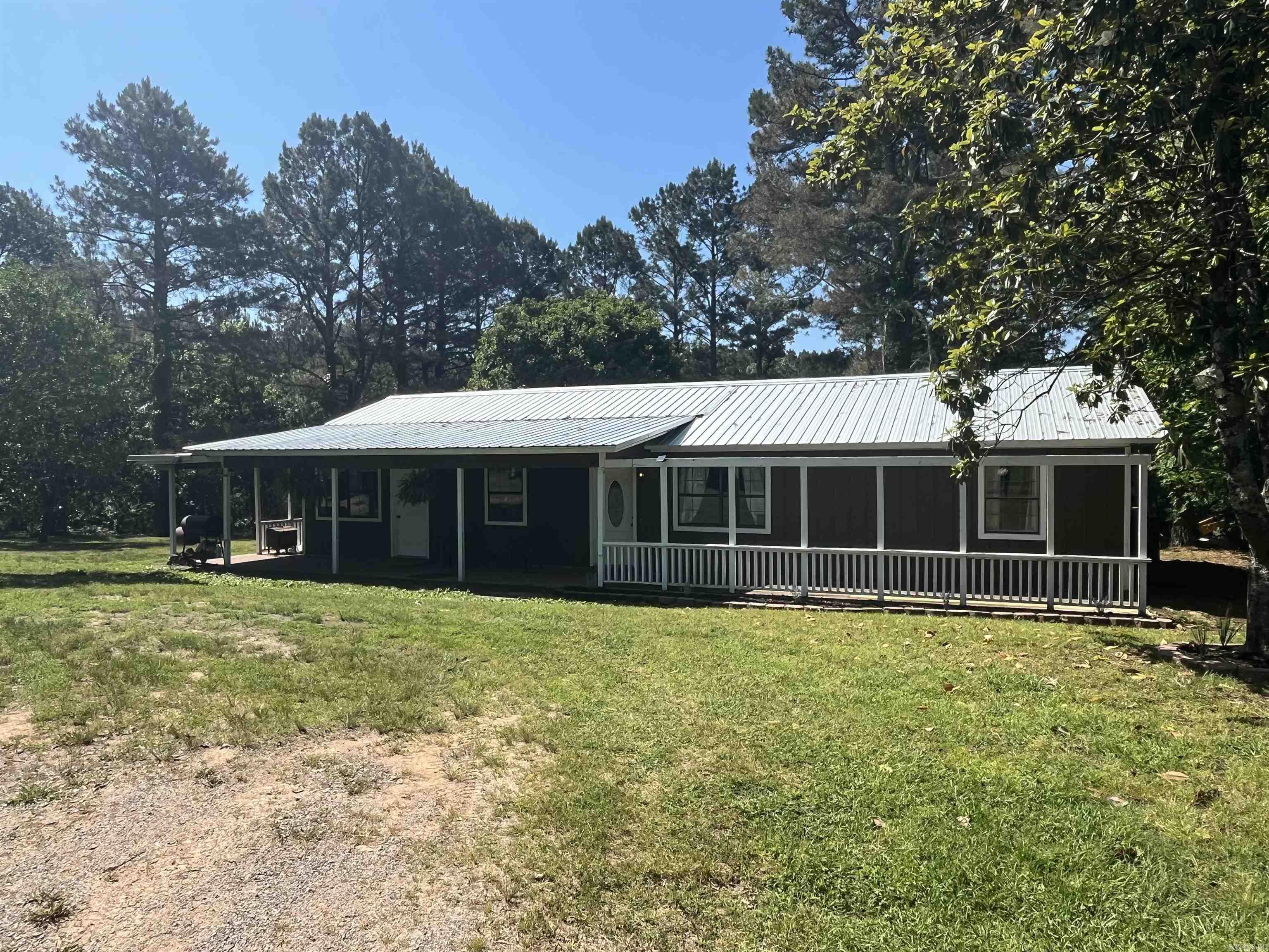 911  Apple  Bonnerdale, AR
