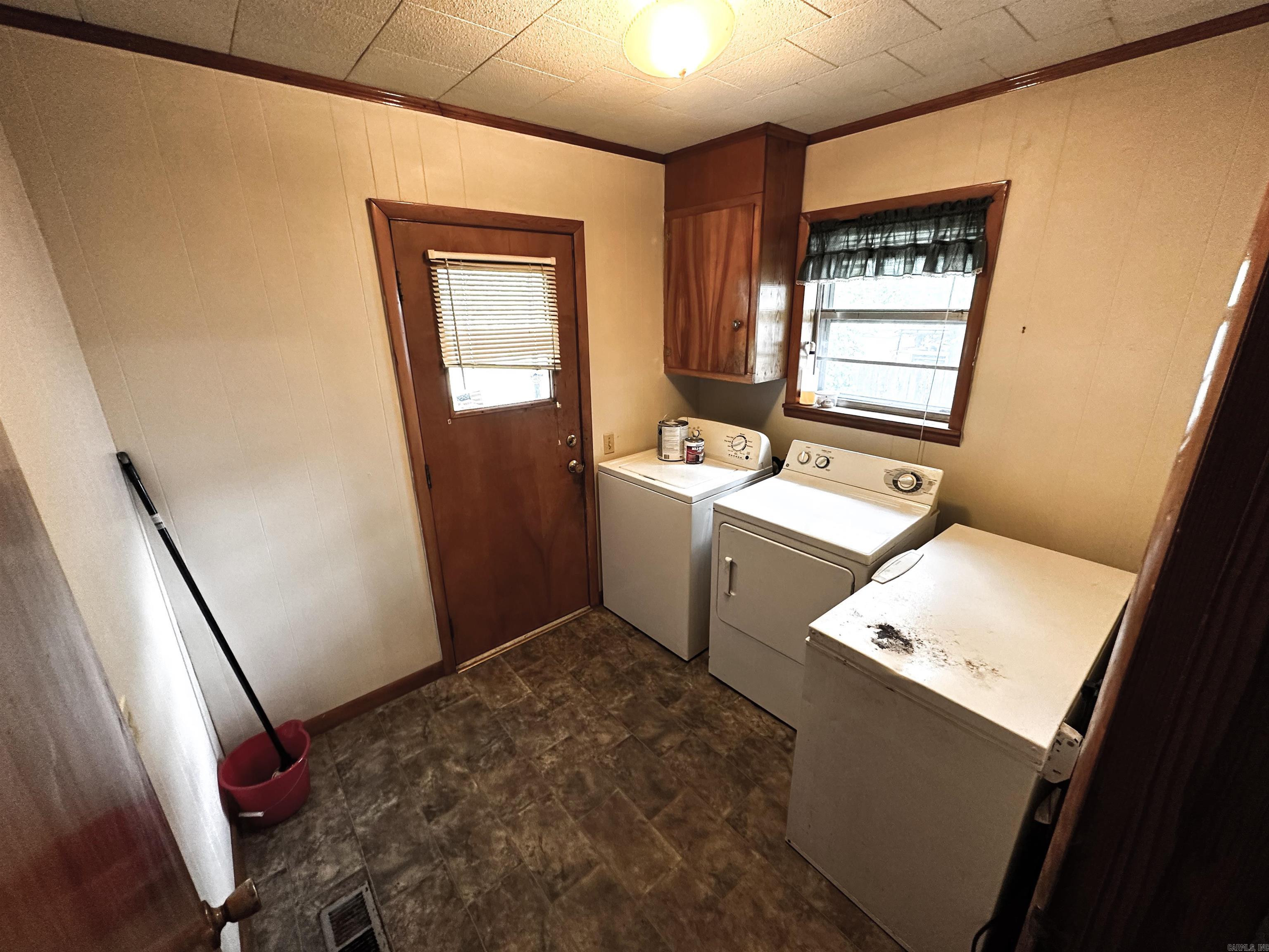 400 W Washington  Mountain View, AR