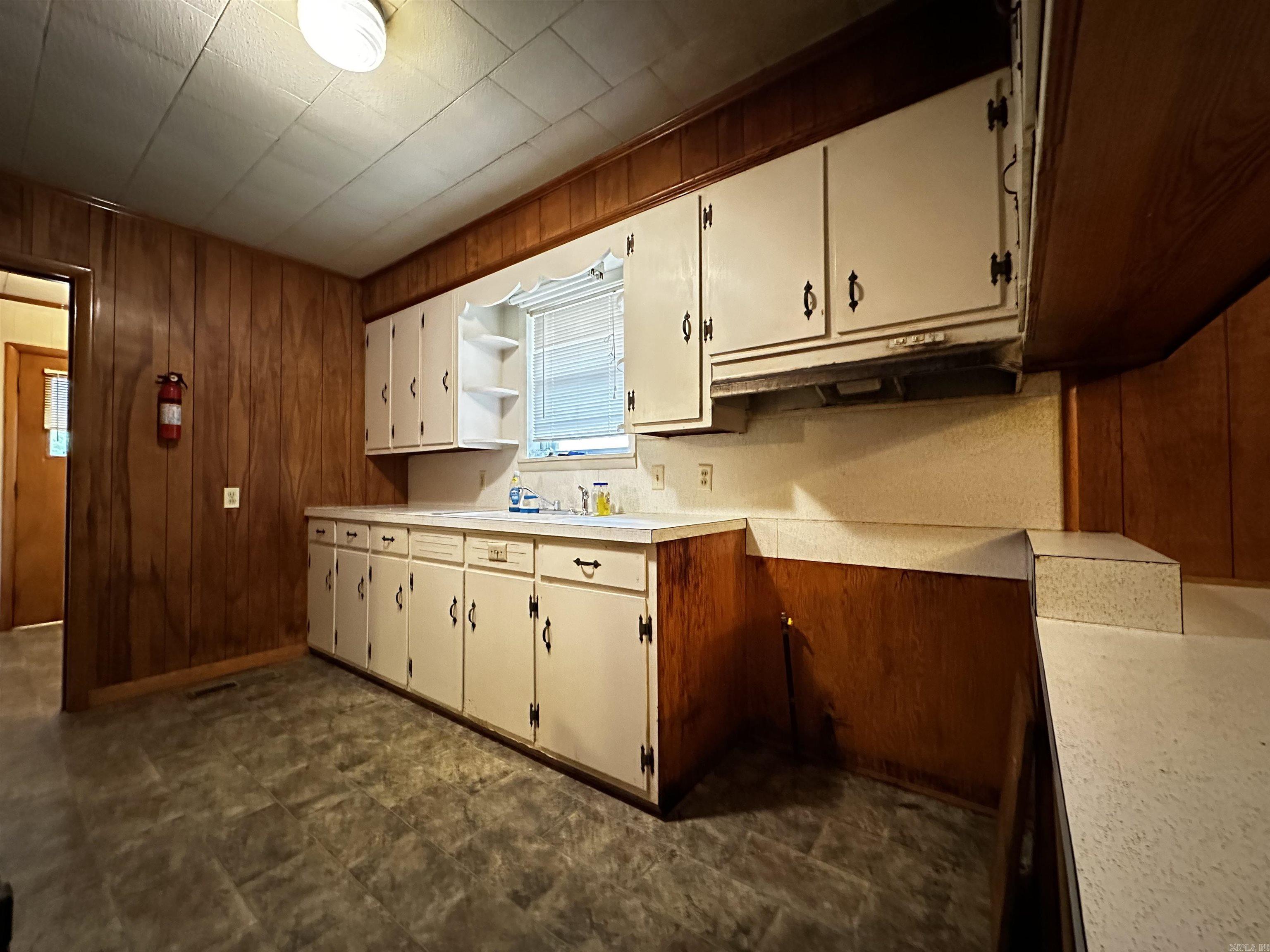 400 W Washington  Mountain View, AR