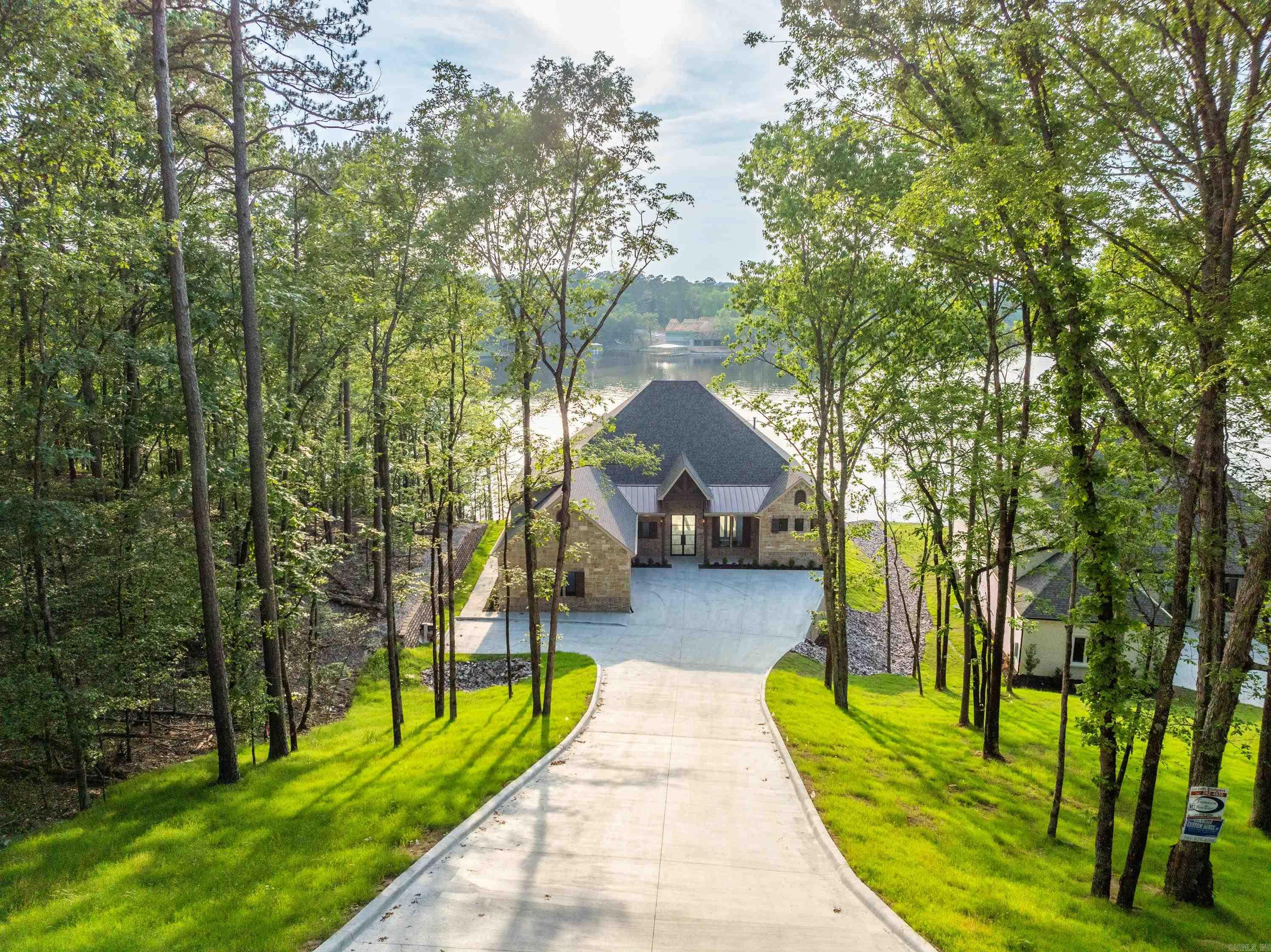 266  Cardinal  Hot Springs, AR