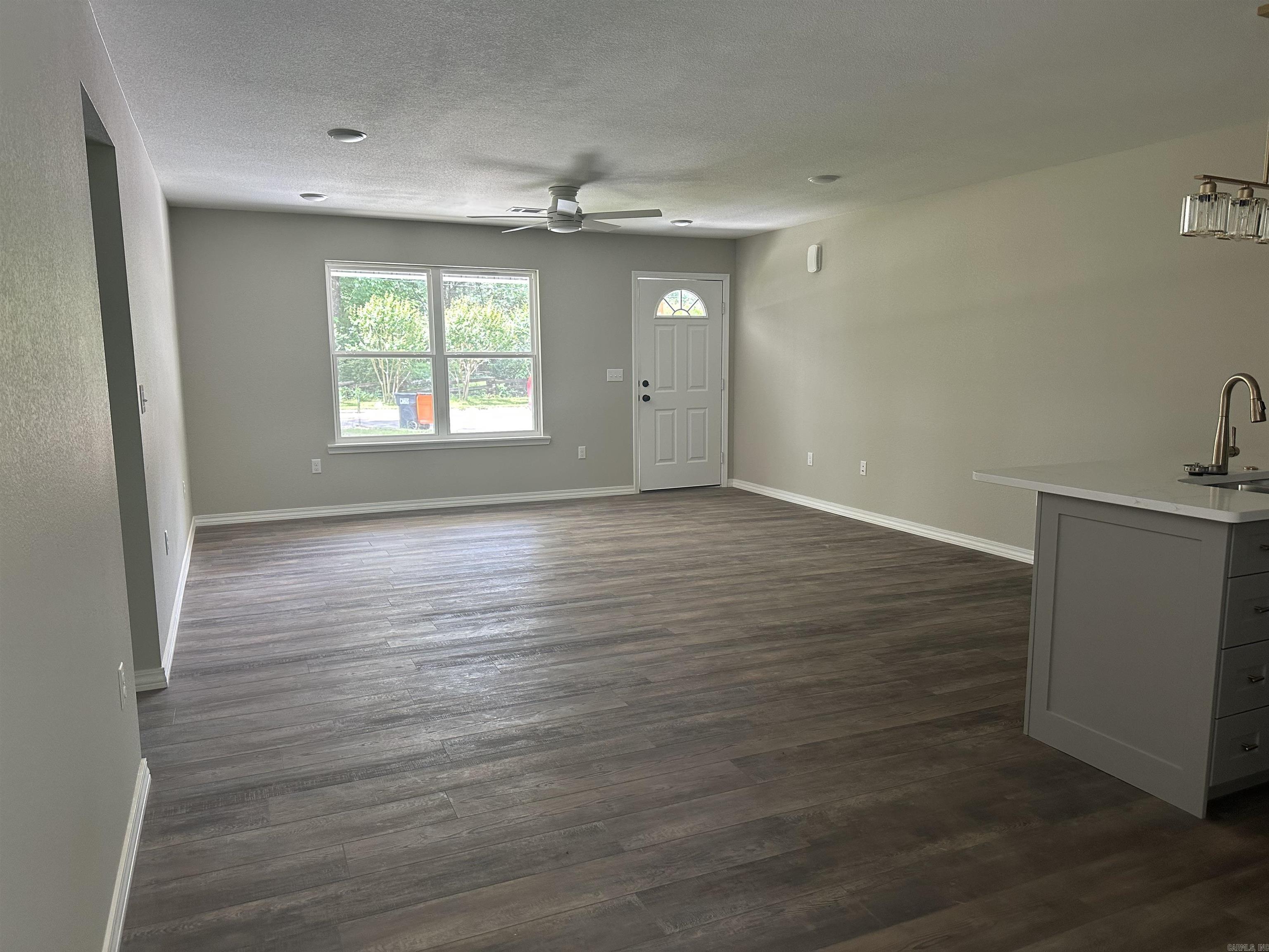 657 S Detroit  Russellville, AR