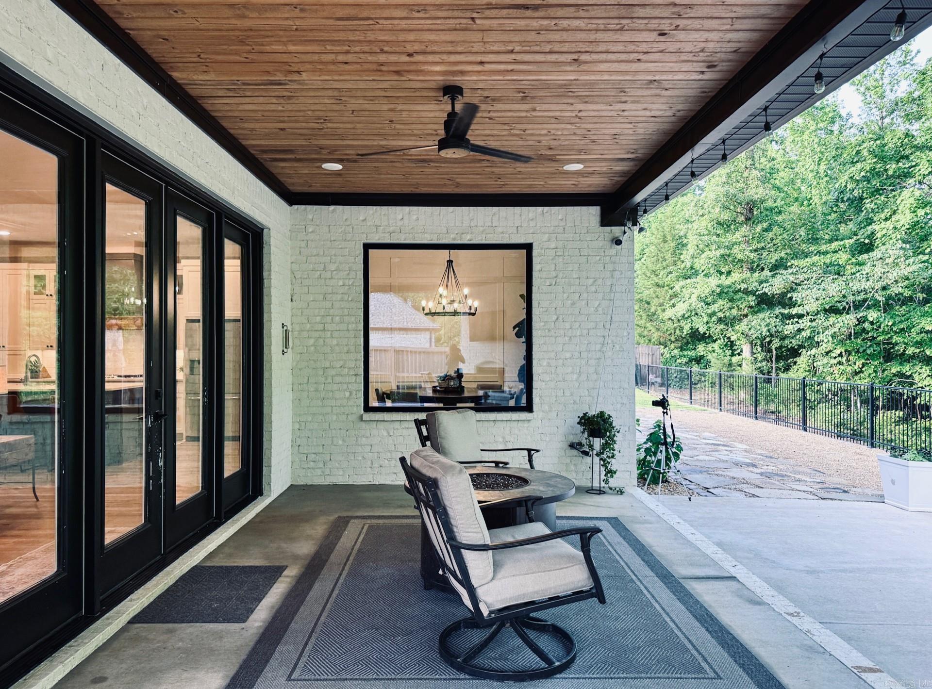 816  Nature  Benton, AR