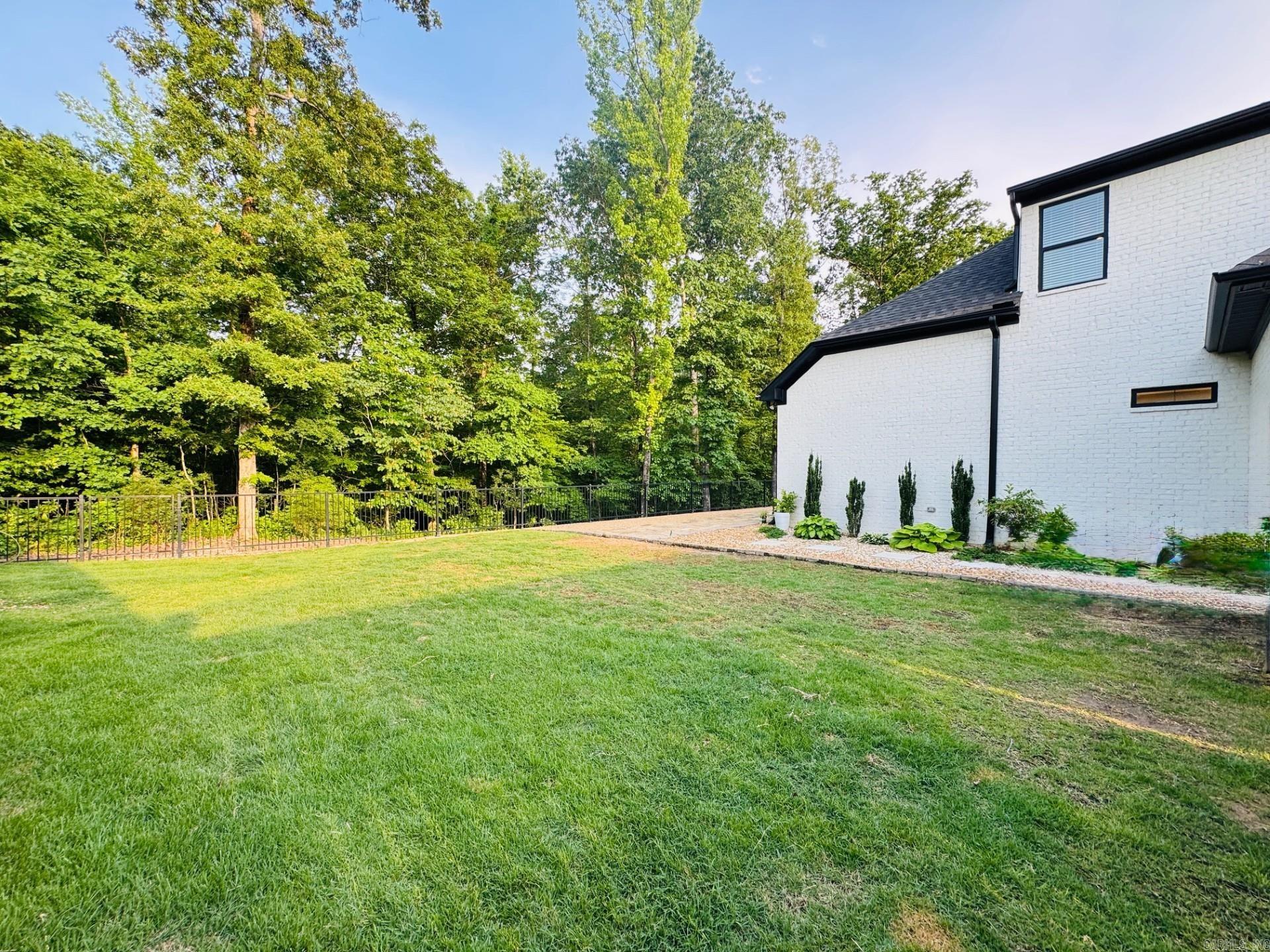 816  Nature  Benton, AR