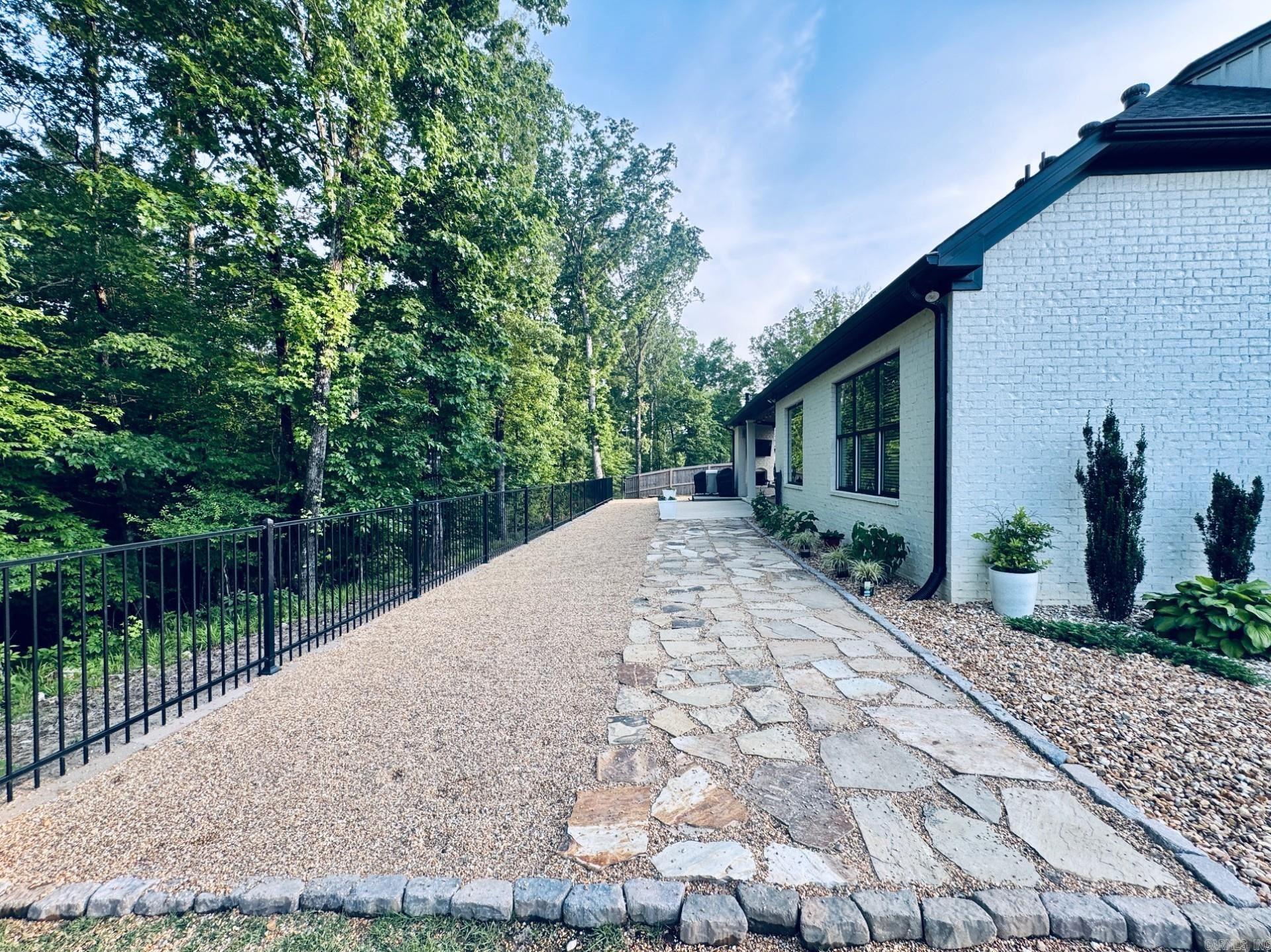 816  Nature  Benton, AR